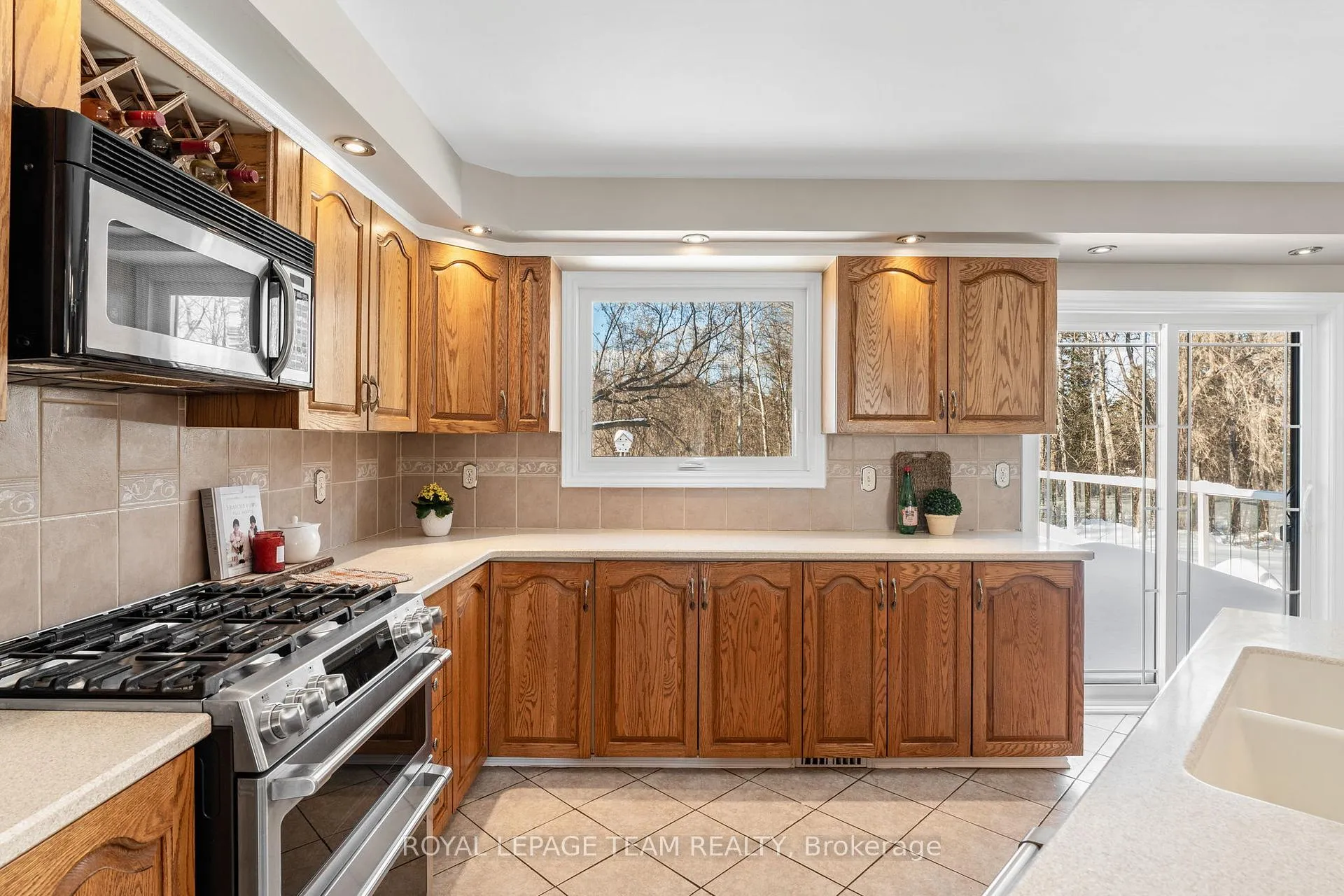 Photo 16 of 1501 Mayrene Crescent, Ottawa, Greely — HOMEH