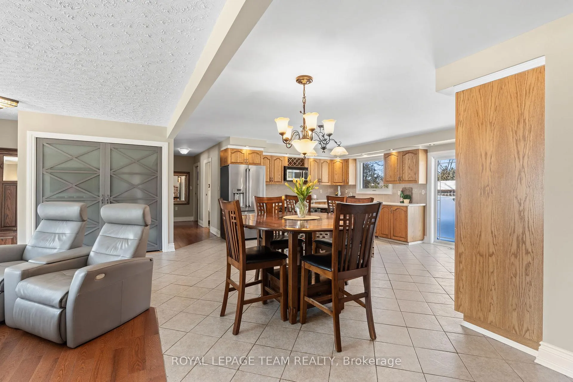 Photo 18 of 1501 Mayrene Crescent, Ottawa, Greely — HOMEH