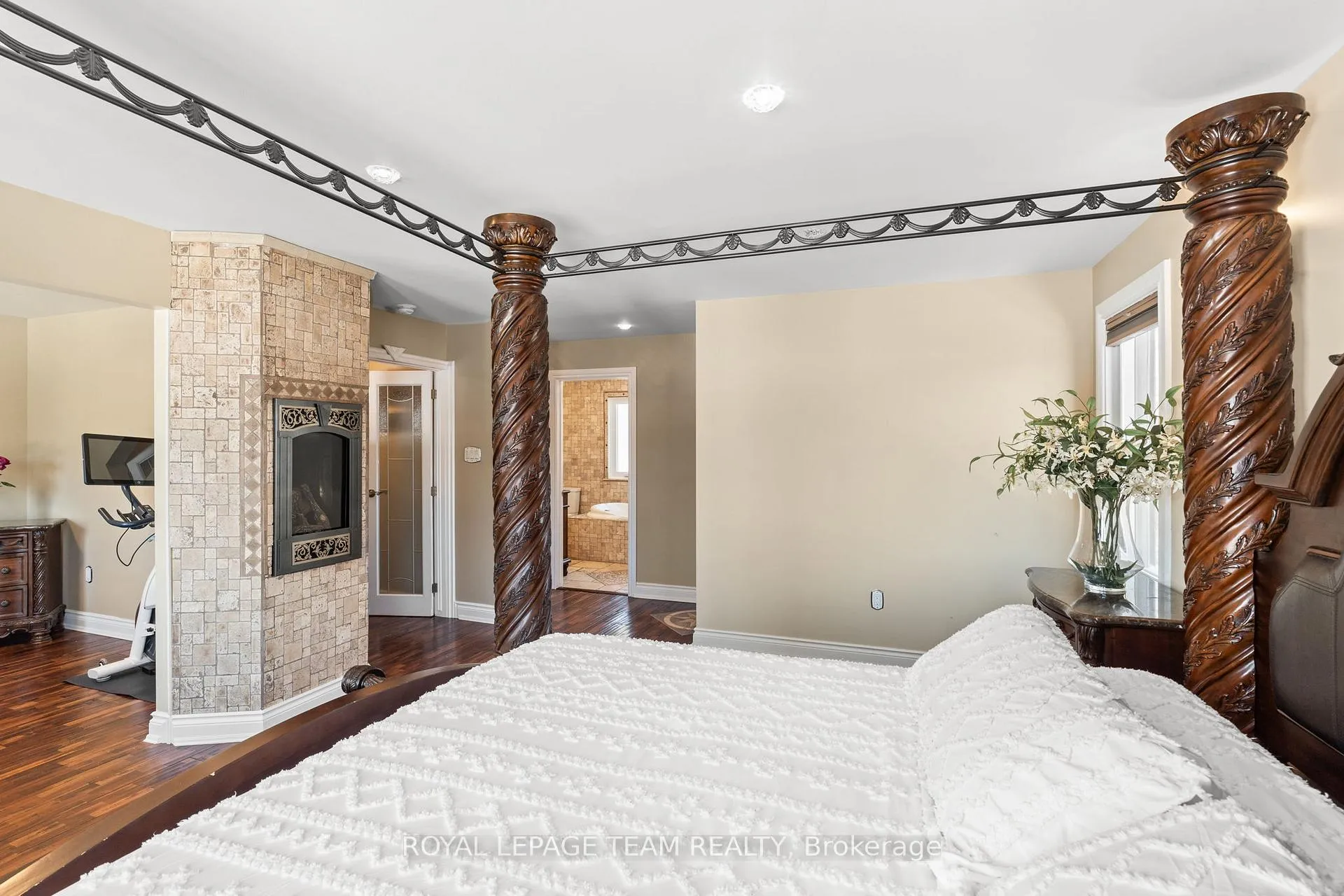Photo 23 of 1501 Mayrene Crescent, Ottawa, Greely — HOMEH