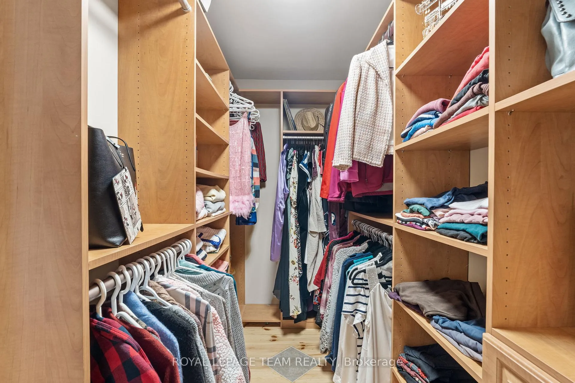 Photo 26 of 1501 Mayrene Crescent, Ottawa, Greely — HOMEH