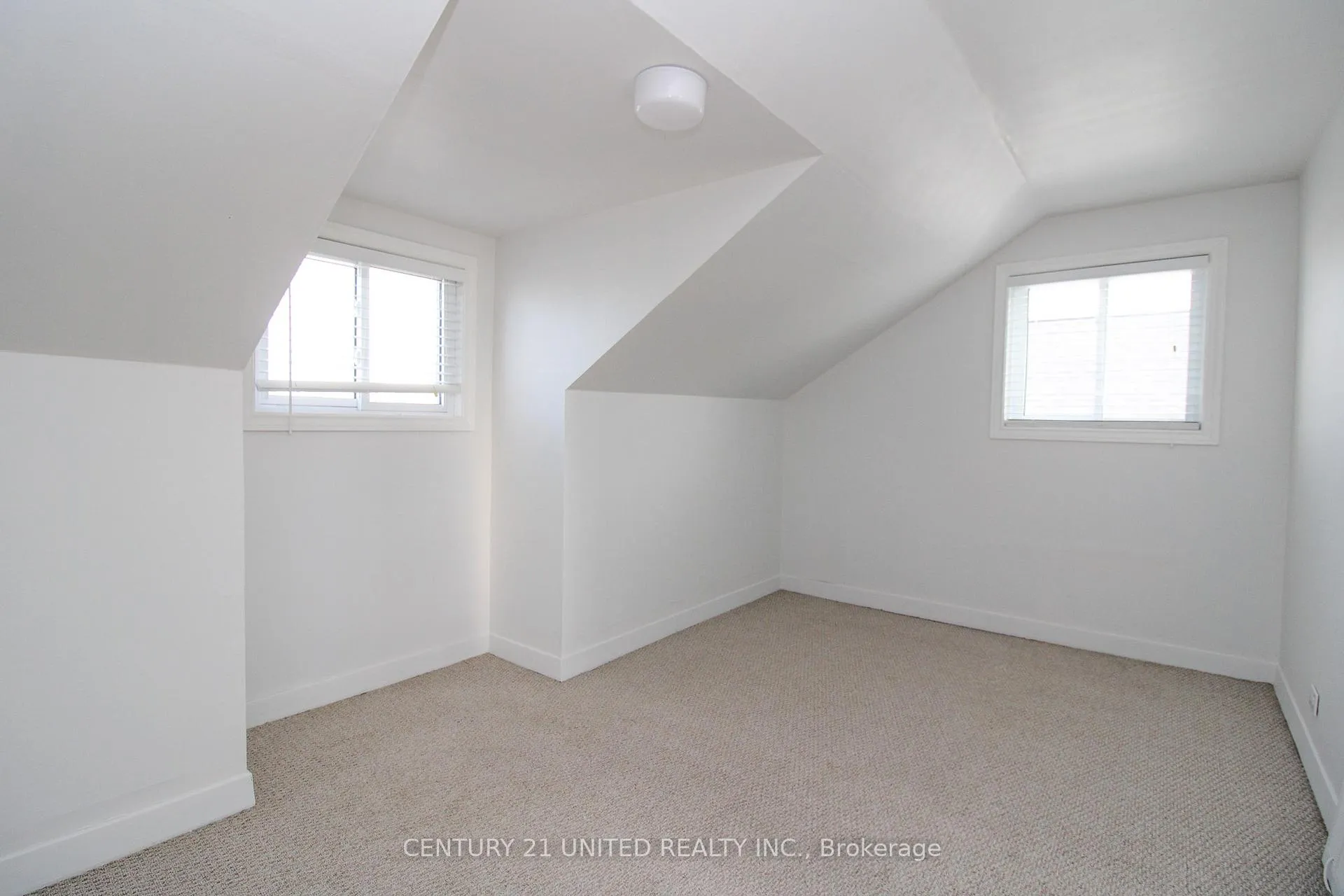 Photo 25 of 677 Orpington Road, Peterborough, Otonabee Ward 1 — HOMEH