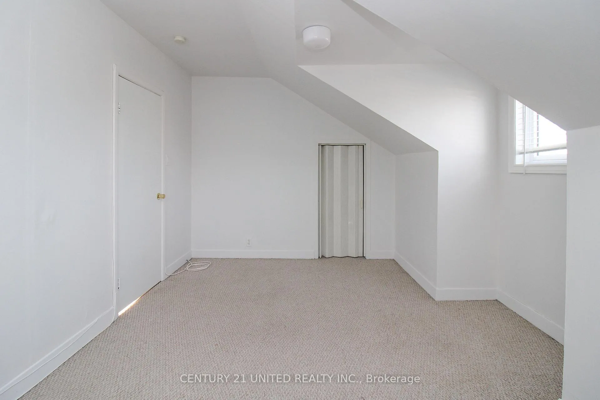 Photo 26 of 677 Orpington Road, Peterborough, Otonabee Ward 1 — HOMEH