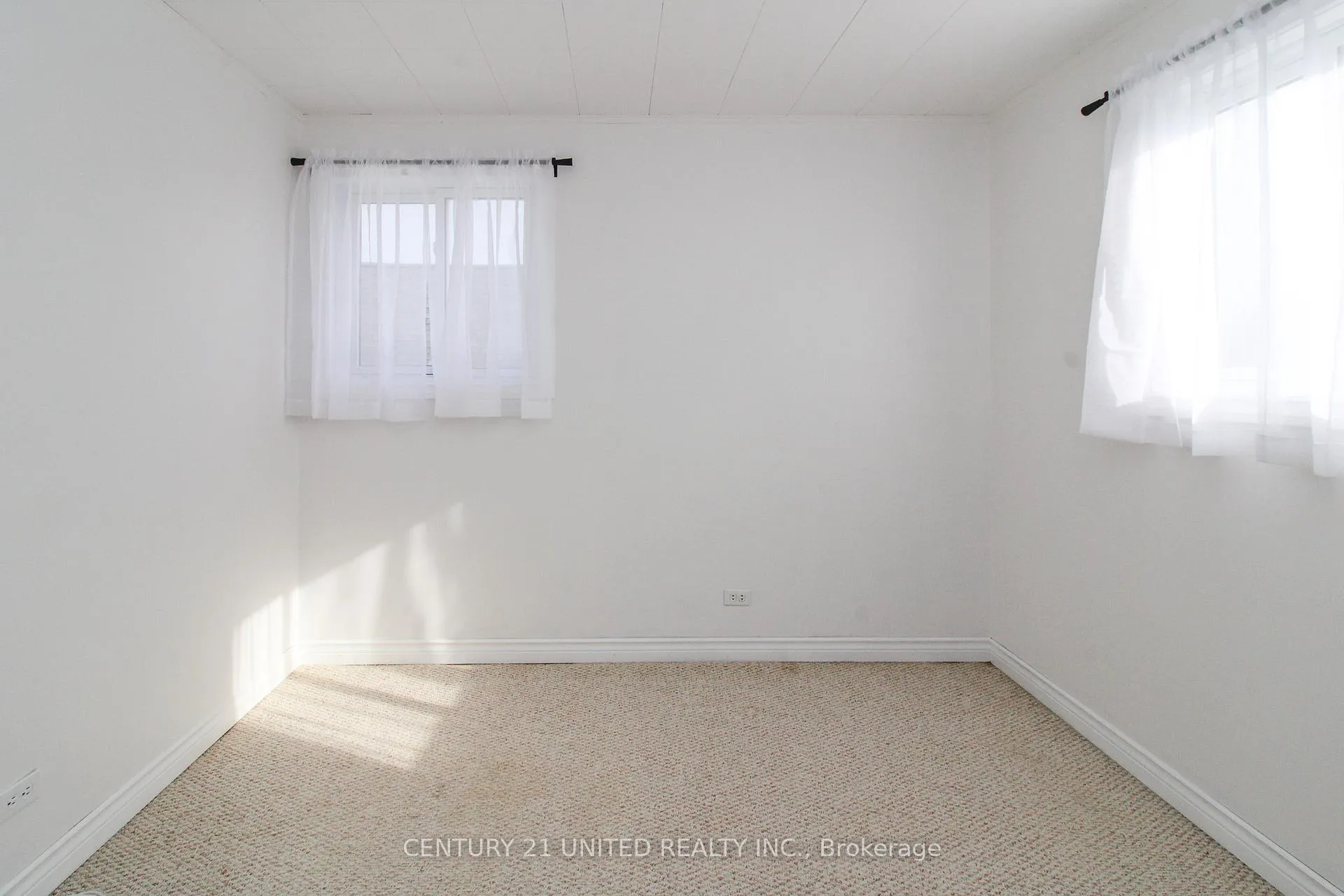 Photo 29 of 677 Orpington Road, Peterborough, Otonabee Ward 1 — HOMEH