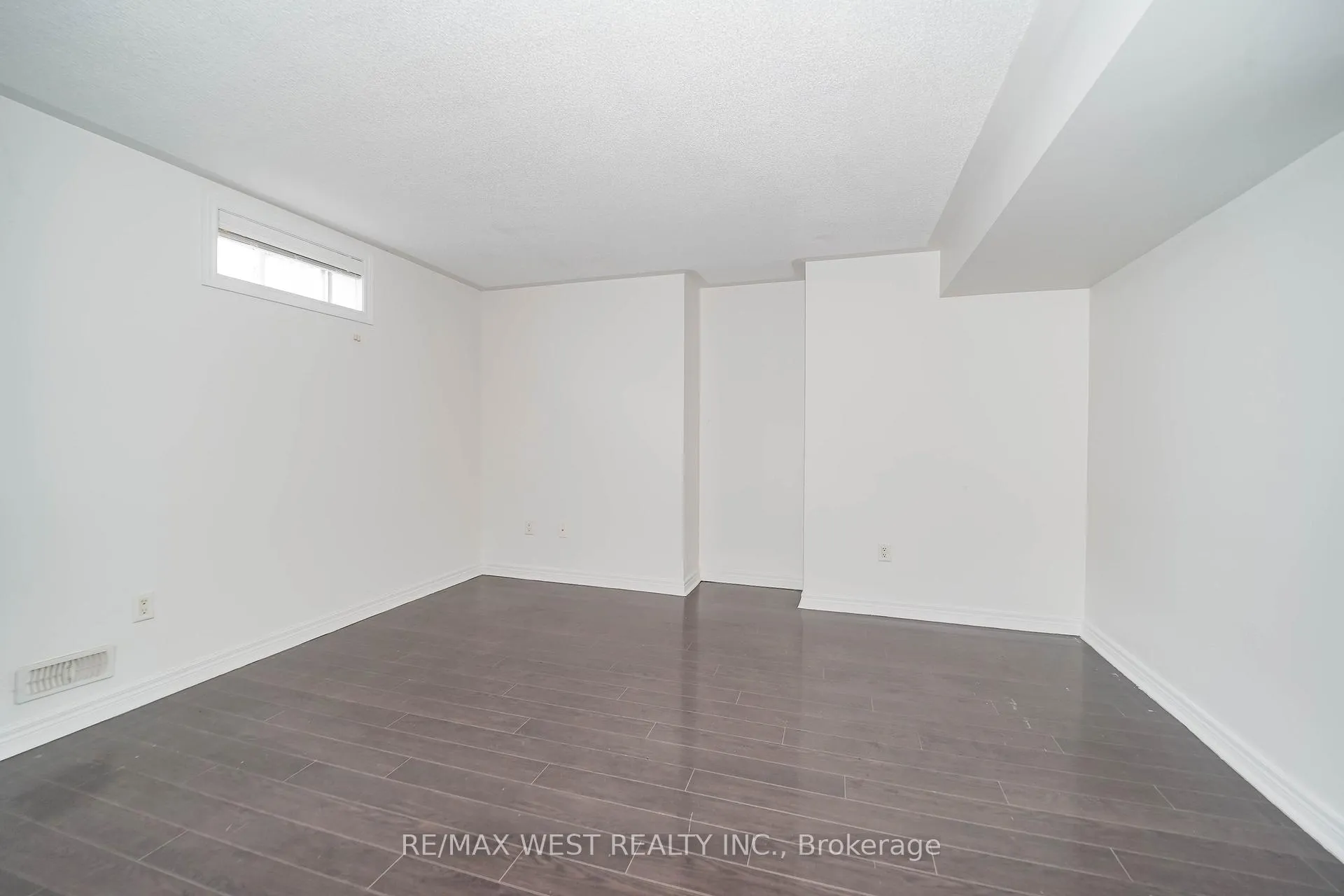 Photo 17 of 23 Vespahills Crescent, Brampton, Bram East — HOMEH
