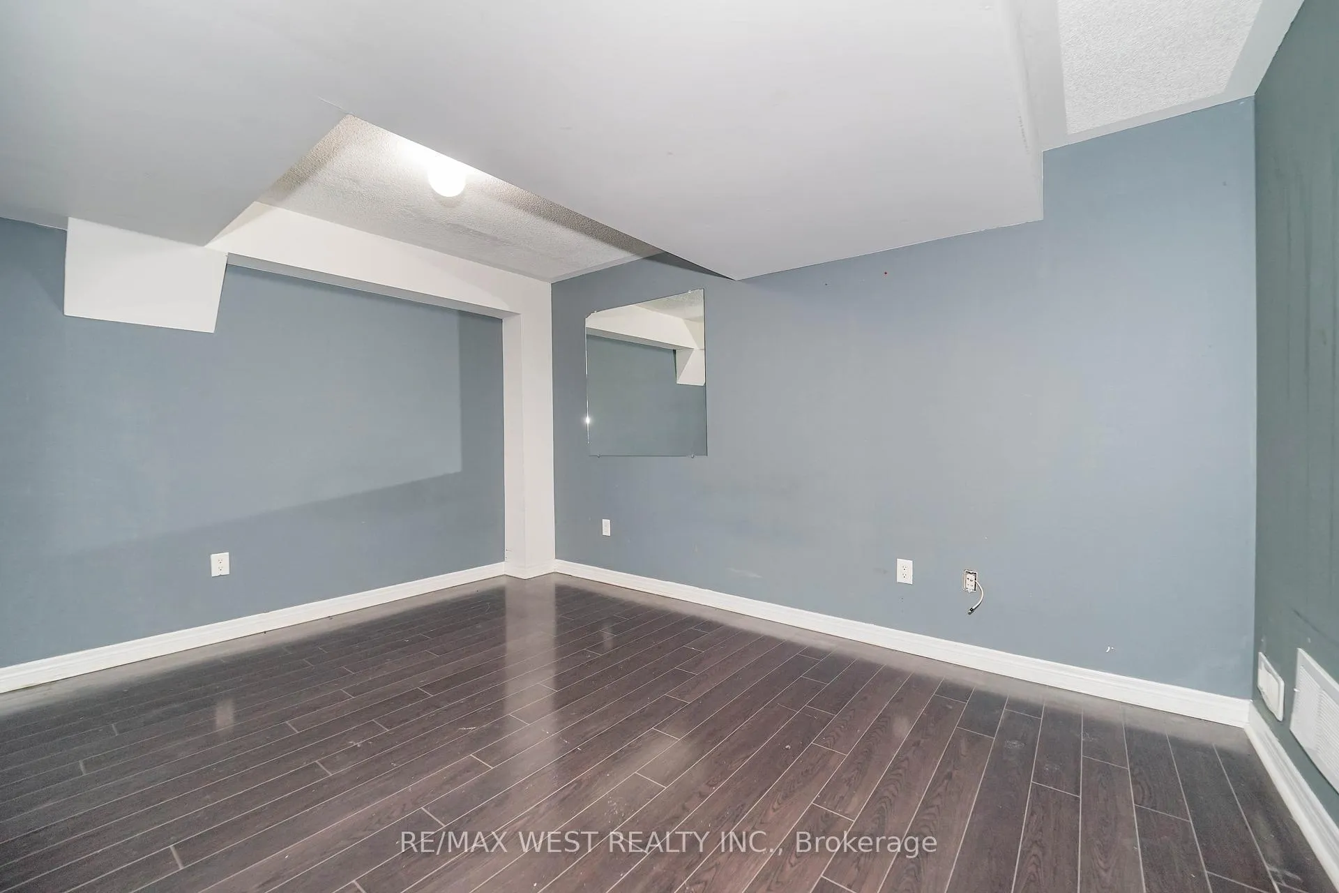 Photo 19 of 23 Vespahills Crescent, Brampton, Bram East — HOMEH