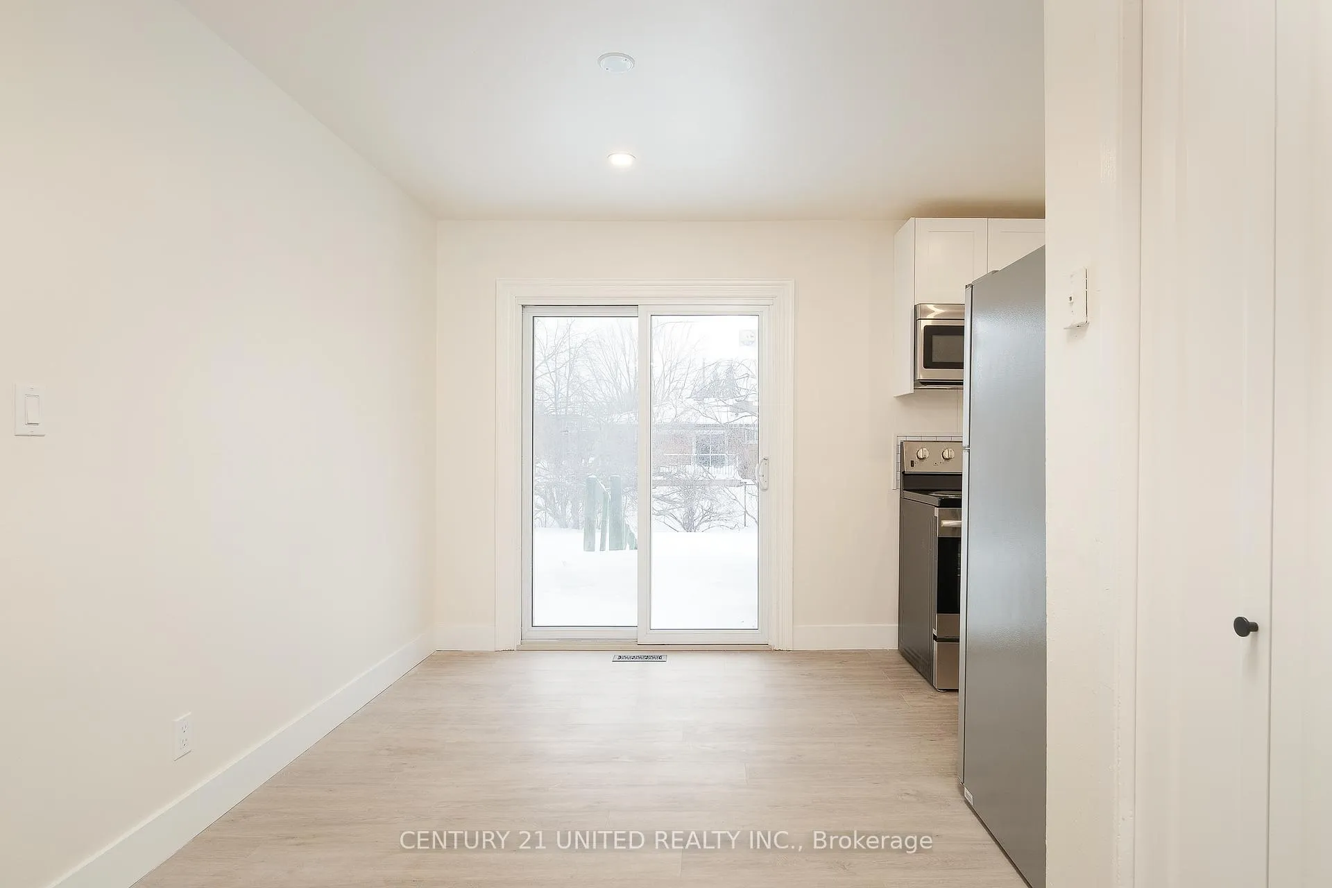 Photo 5 of 816 Stocker Road, Peterborough, Otonabee Ward 1 — HOMEH