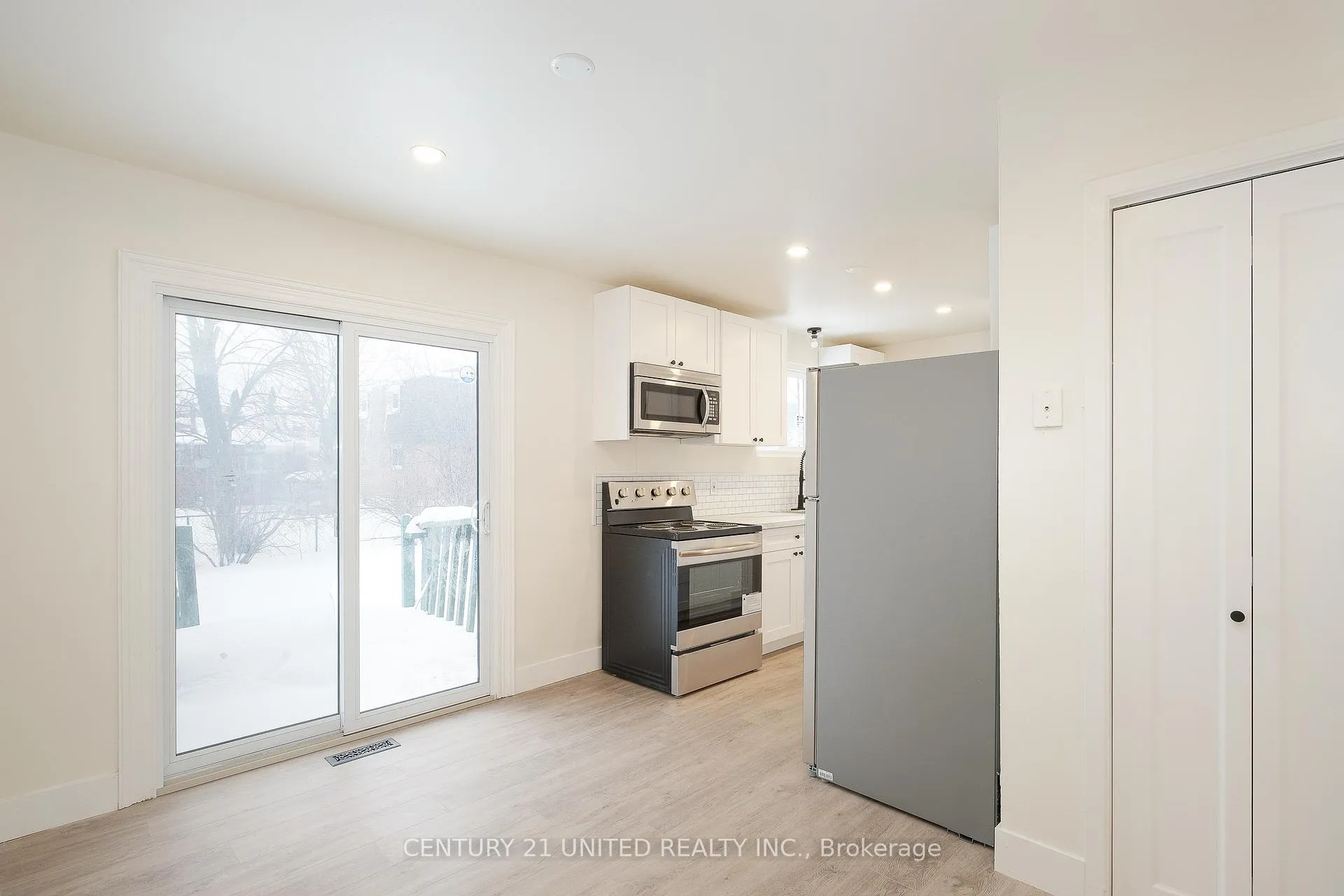 Photo 6 of 816 Stocker Road, Peterborough, Otonabee Ward 1 — HOMEH