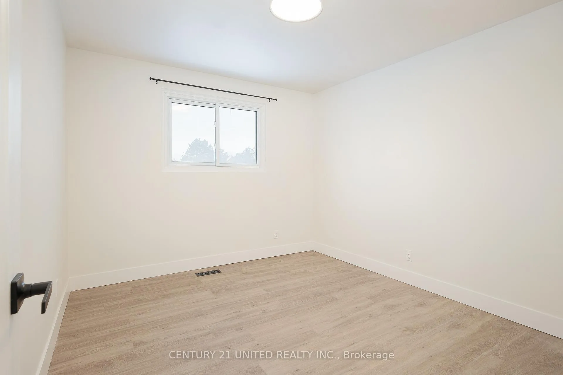 Photo 14 of 816 Stocker Road, Peterborough, Otonabee Ward 1 — HOMEH