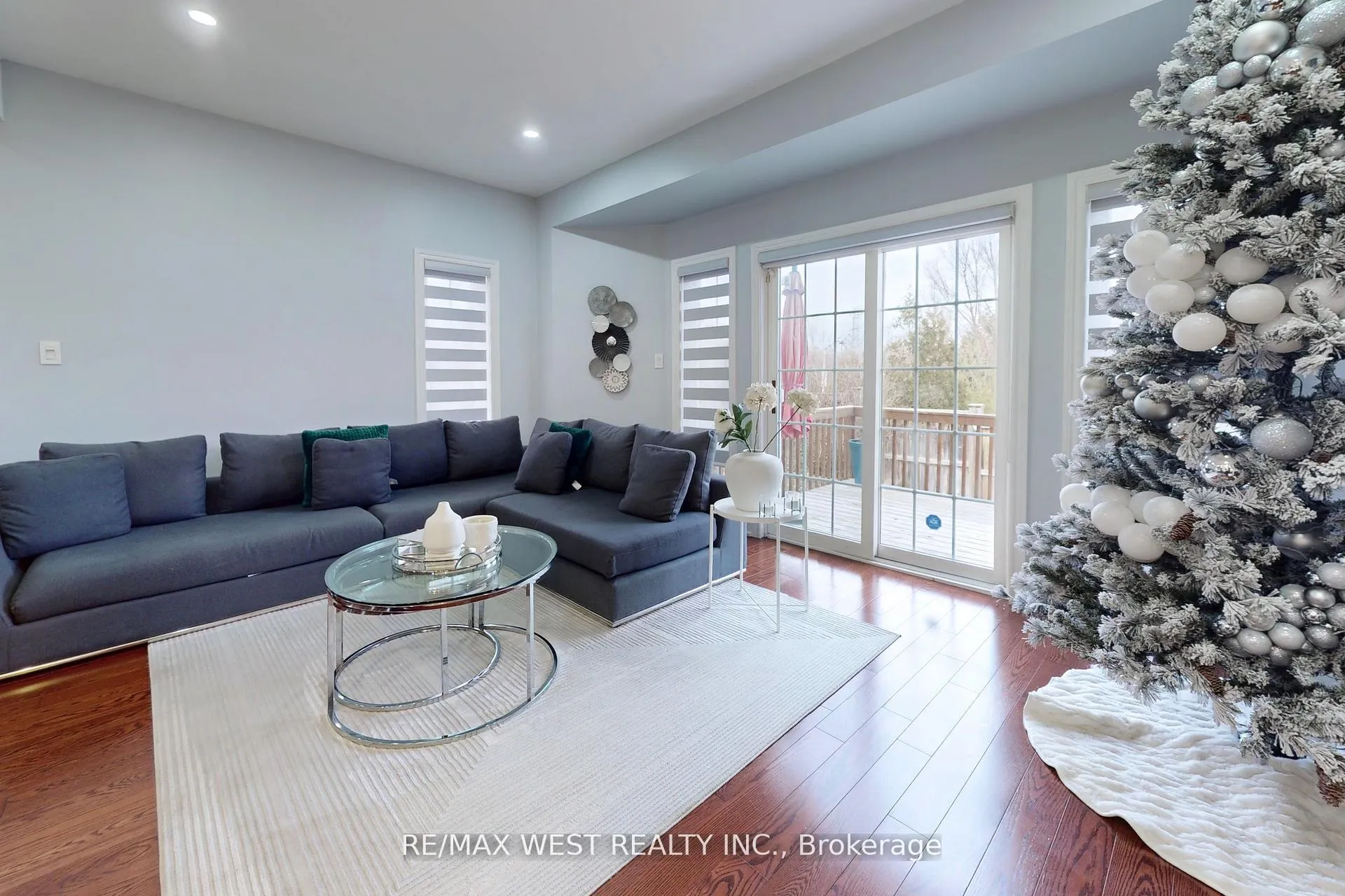 Photo 10 of 601 Sunbird Trail, Pickering, Amberlea — HOMEH