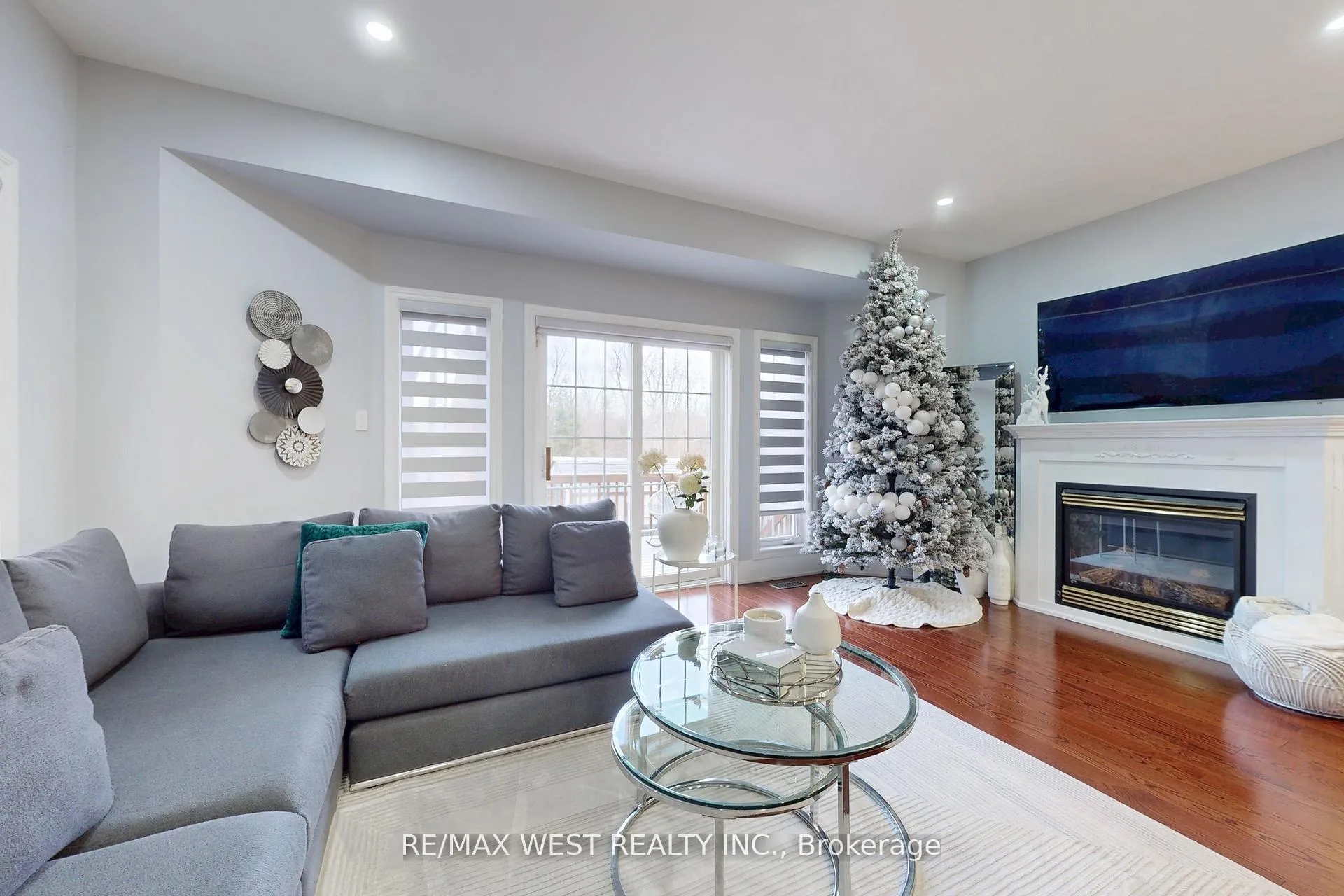 Photo 12 of 601 Sunbird Trail, Pickering, Amberlea — HOMEH