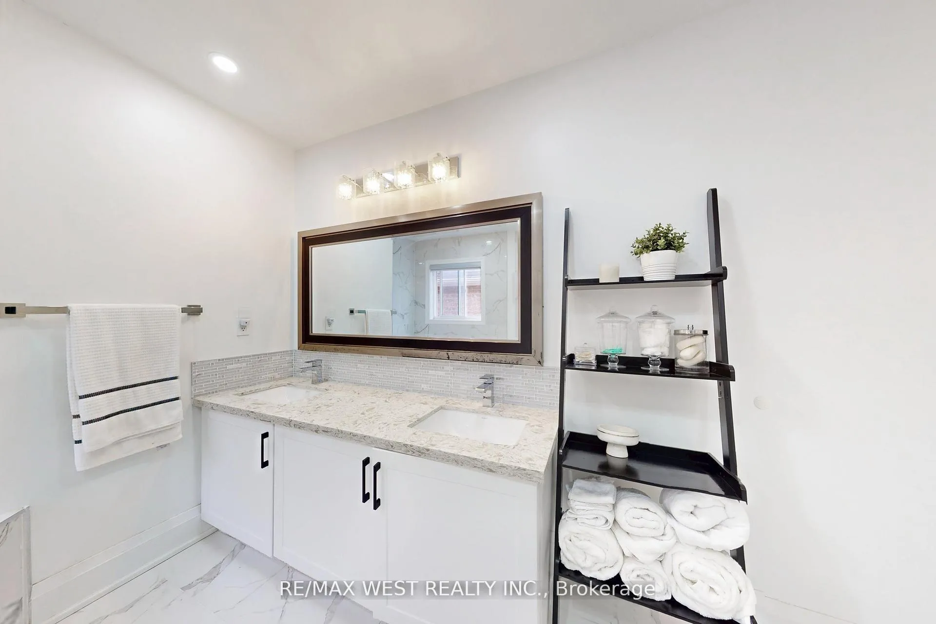 Photo 23 of 601 Sunbird Trail, Pickering, Amberlea — HOMEH