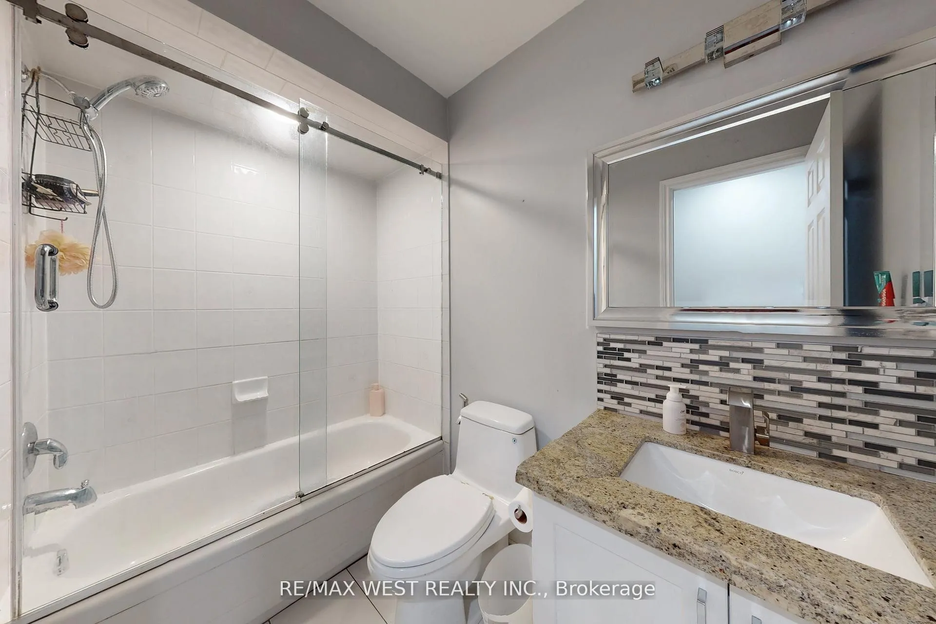 Photo 30 of 601 Sunbird Trail, Pickering, Amberlea — HOMEH