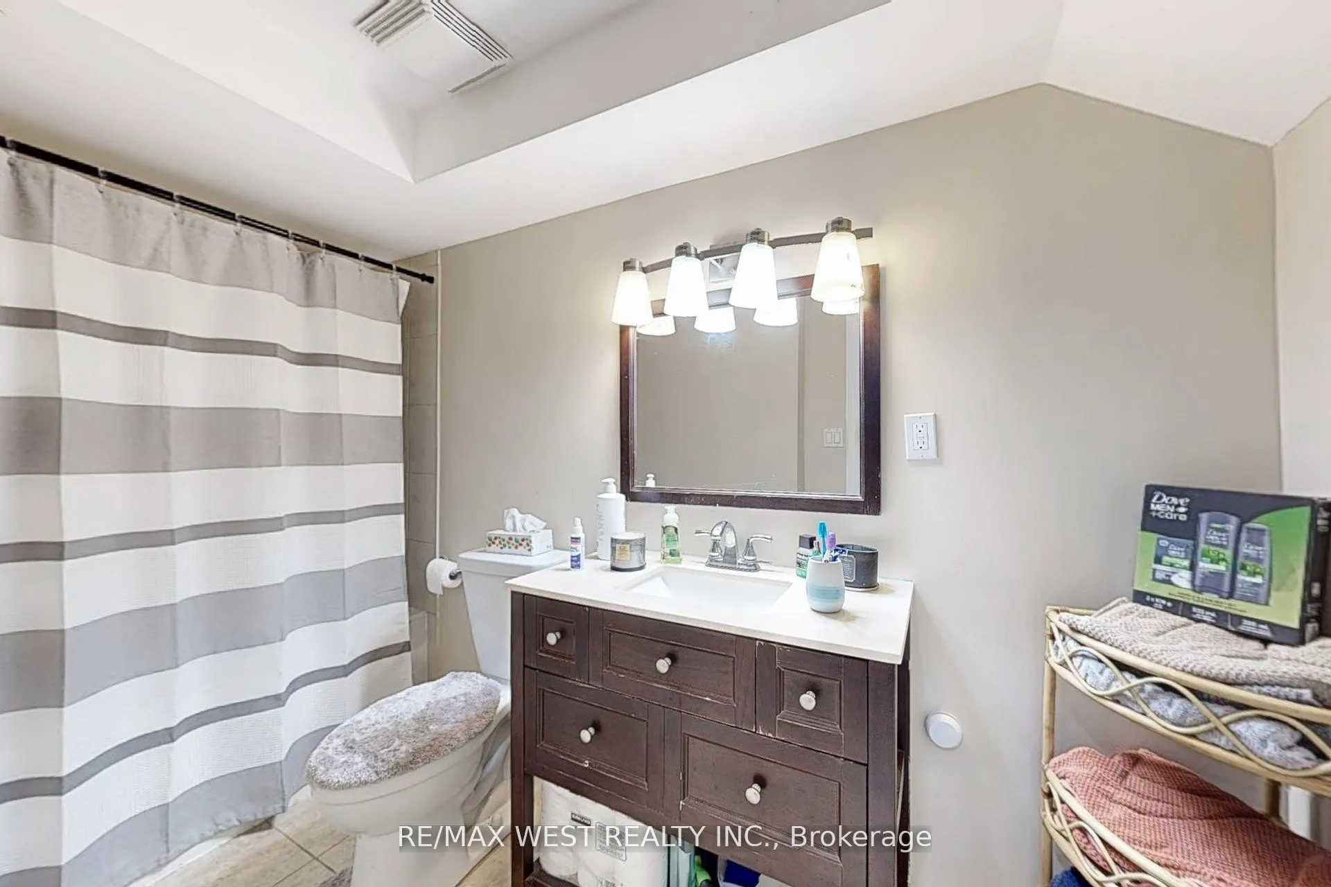 Photo 43 of 601 Sunbird Trail, Pickering, Amberlea — HOMEH