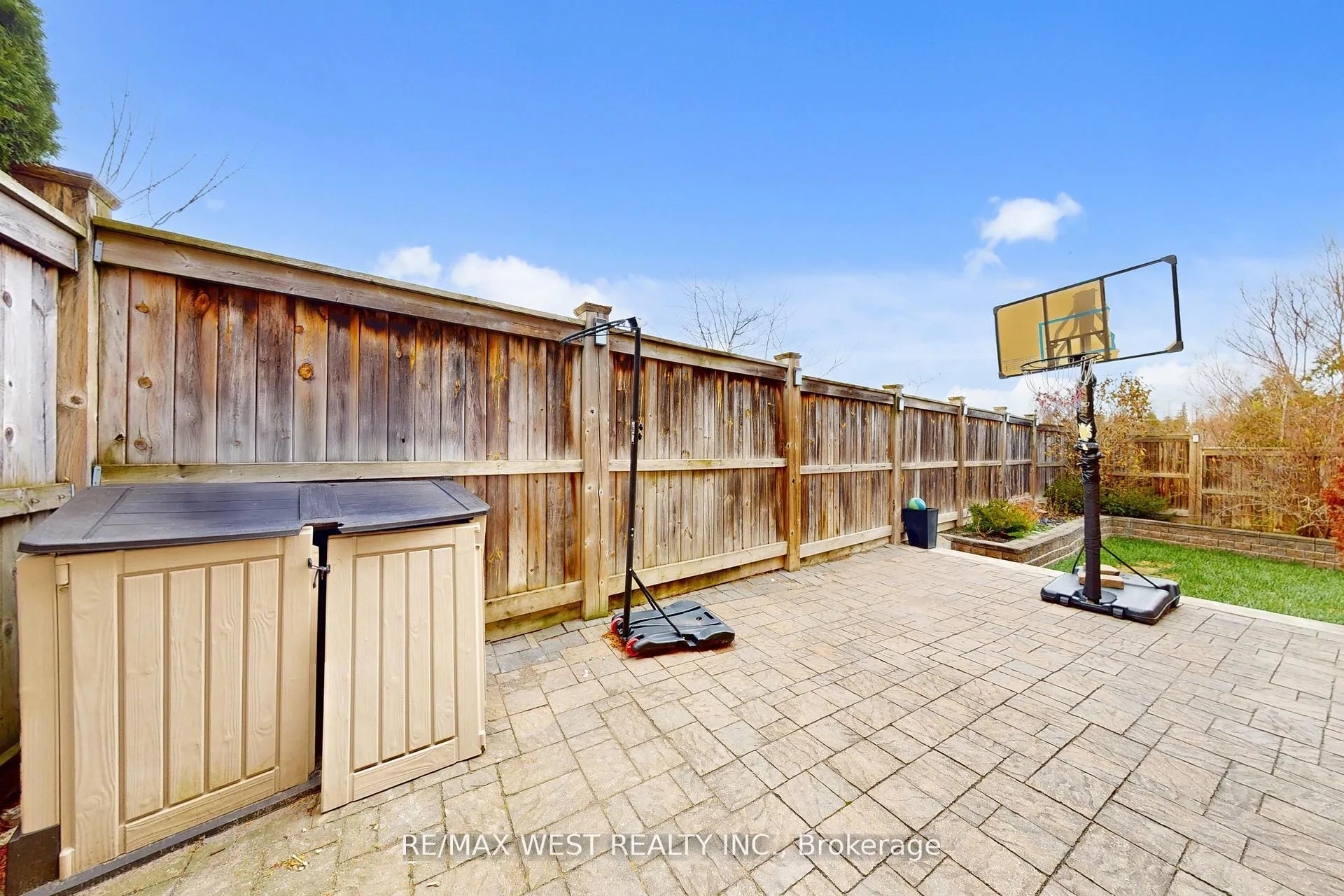 Photo 49 of 601 Sunbird Trail, Pickering, Amberlea — HOMEH