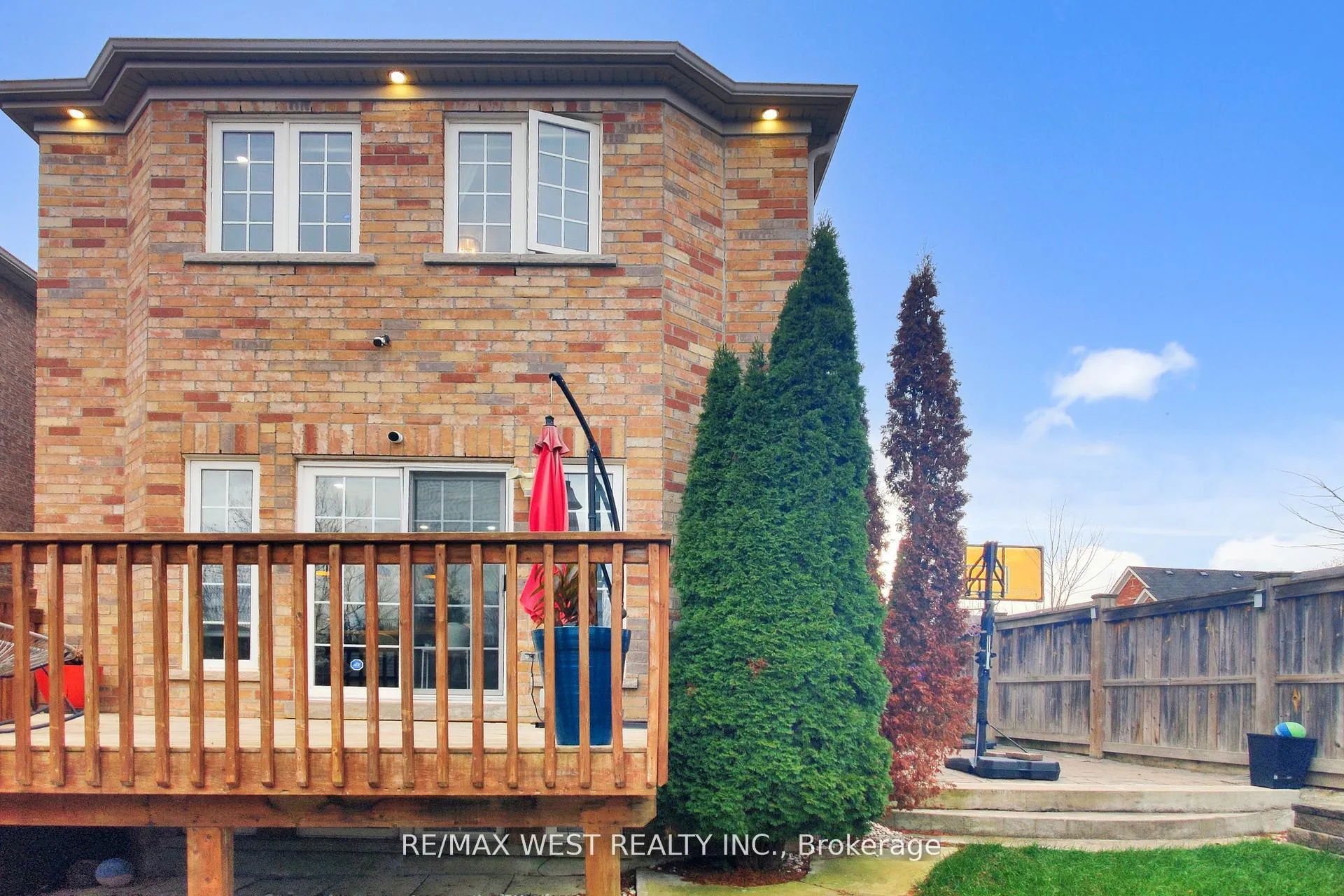 Photo 50 of 601 Sunbird Trail, Pickering, Amberlea — HOMEH