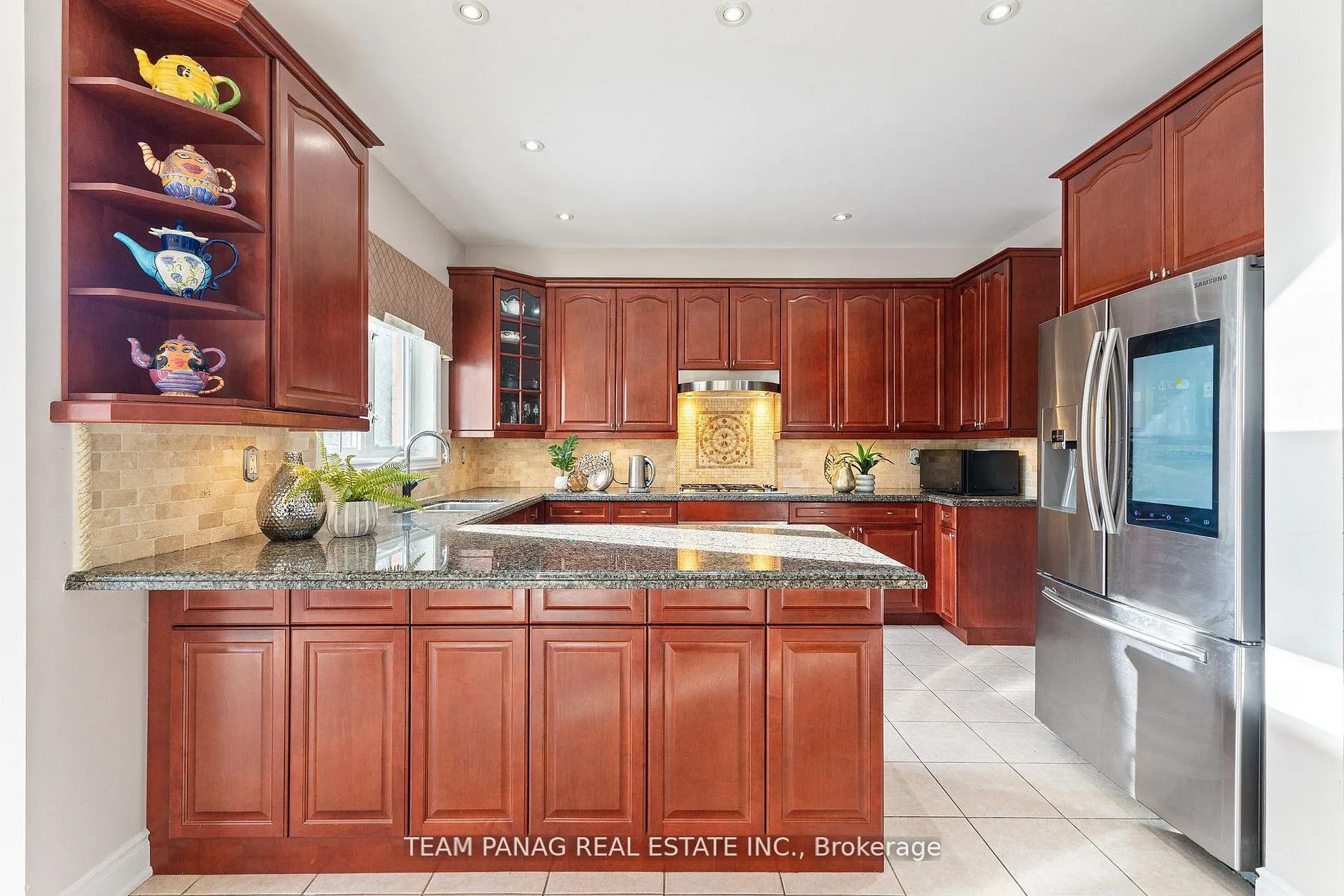 Photo 14 of 12 Concorde Drive, Brampton, Vales of Castlemore North — HOMEH