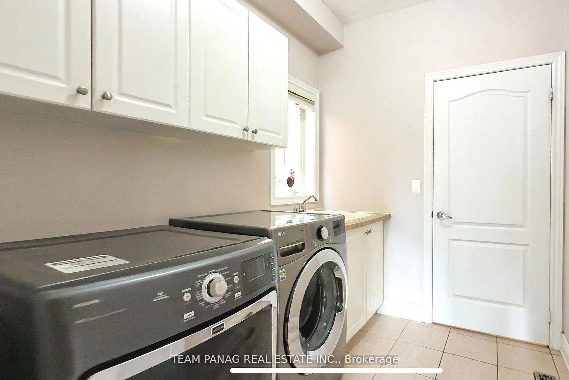 Photo 26 of 12 Concorde Drive, Brampton, Vales of Castlemore North — HOMEH