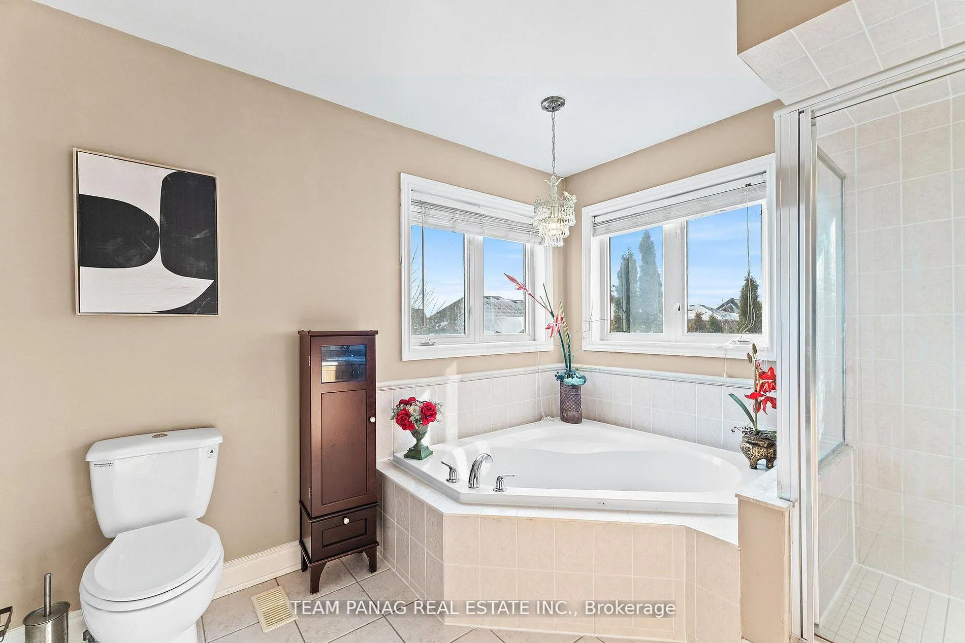Photo 30 of 12 Concorde Drive, Brampton, Vales of Castlemore North — HOMEH