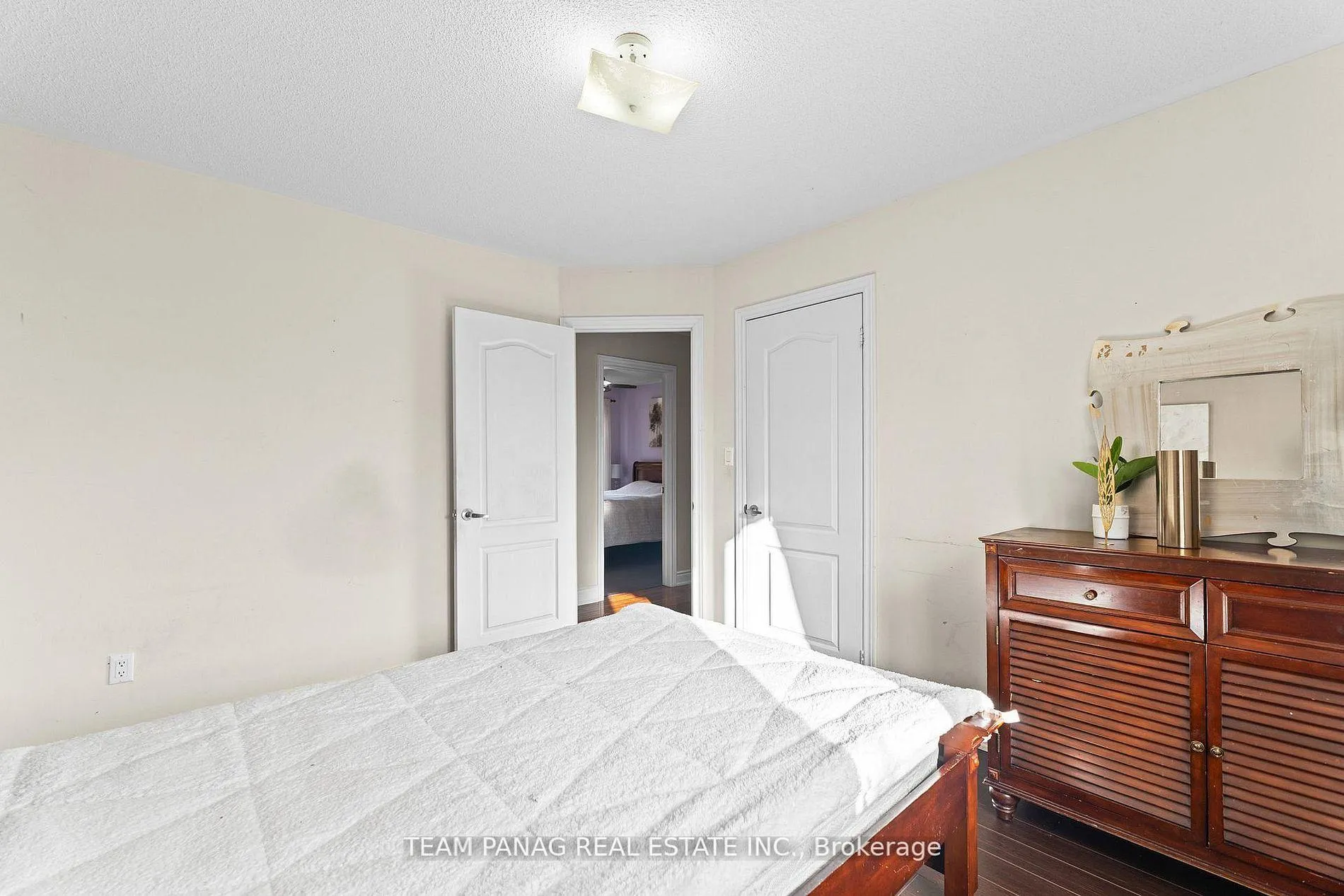 Photo 34 of 12 Concorde Drive, Brampton, Vales of Castlemore North — HOMEH