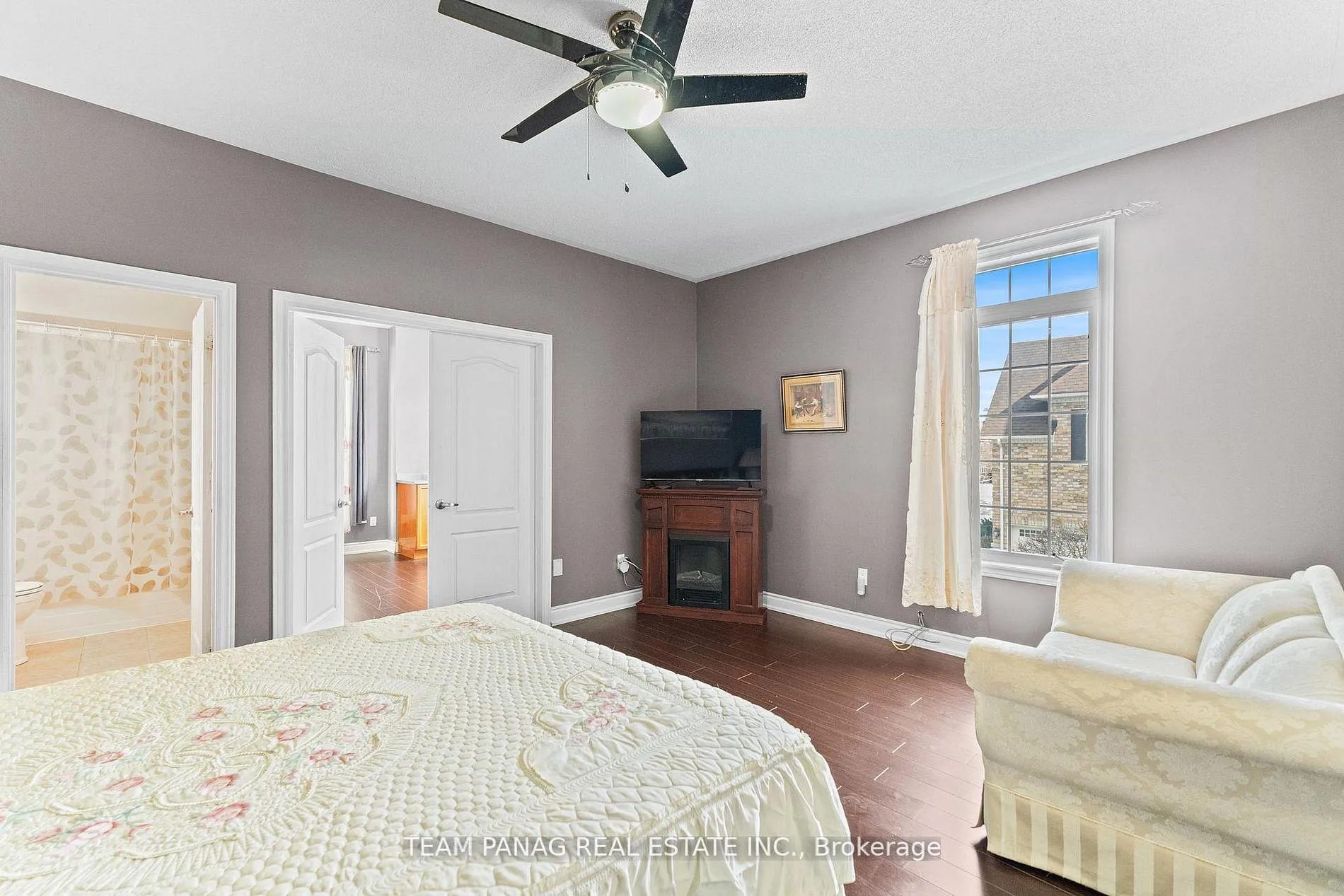 Photo 43 of 12 Concorde Drive, Brampton, Vales of Castlemore North — HOMEH