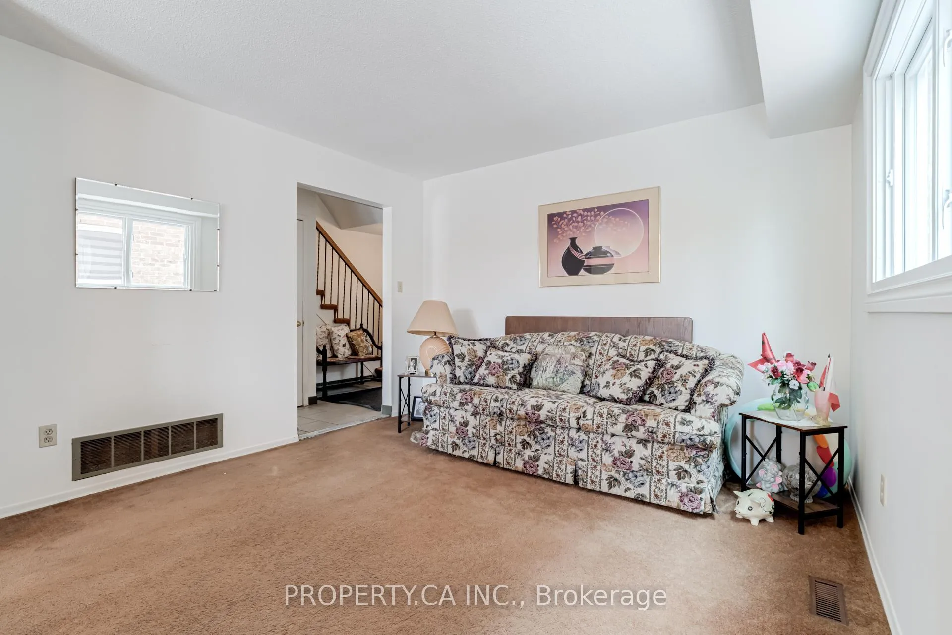 Photo 8 of 42 Wildercroft Avenue, Brampton, Brampton North — HOMEH