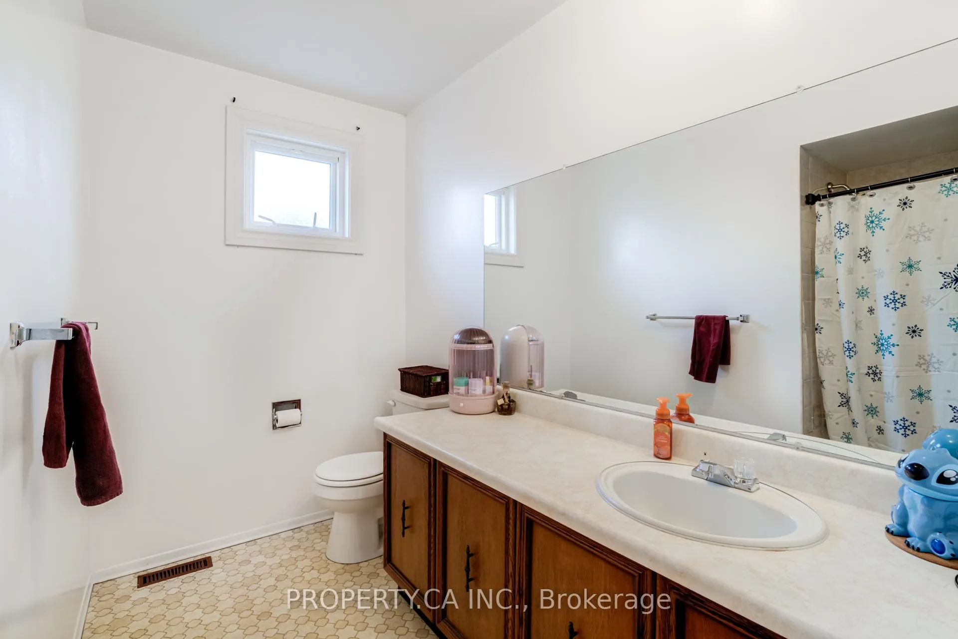 Photo 21 of 42 Wildercroft Avenue, Brampton, Brampton North — HOMEH
