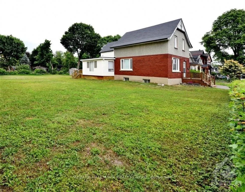 Photo 3 of 67 Springhurst Avenue, Ottawa, Ottawa East — HOMEH