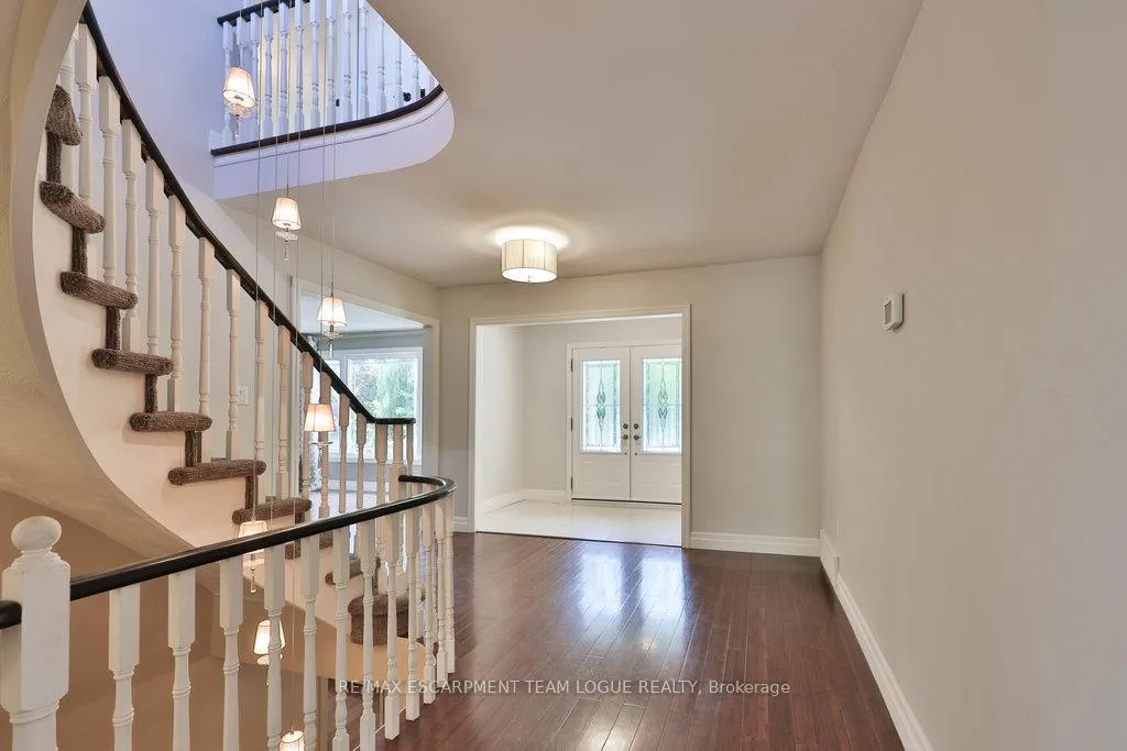Photo 3 of 1179 Havendale Boulevard, Burlington, Tyandaga — HOMEH