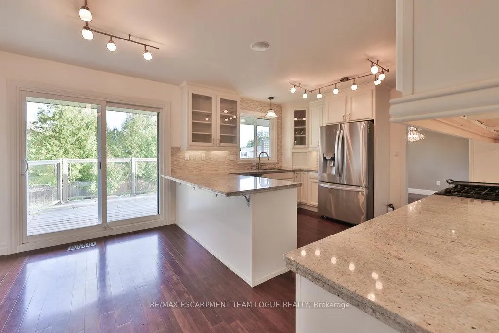 Photo 11 of 1179 Havendale Boulevard, Burlington, Tyandaga — HOMEH