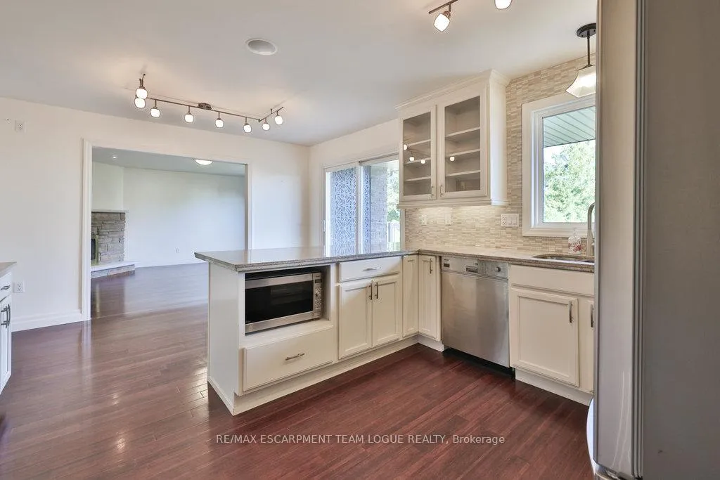 Photo 13 of 1179 Havendale Boulevard, Burlington, Tyandaga — HOMEH