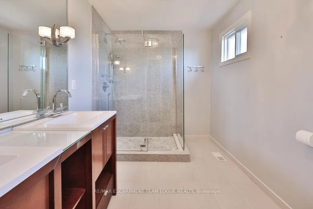 Photo 21 of 1179 Havendale Boulevard, Burlington, Tyandaga — HOMEH