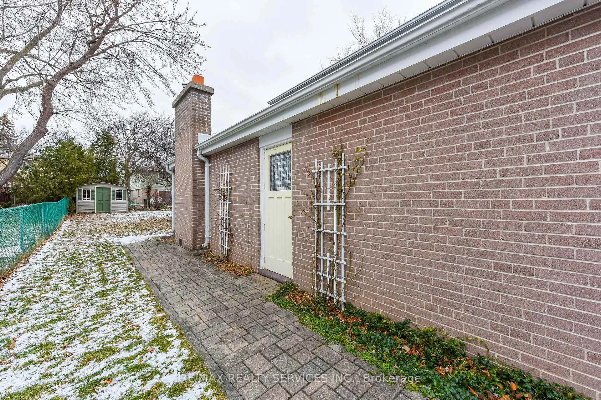 Photo 5 of 15 Richmond Drive, Brampton, Brampton East — HOMEH