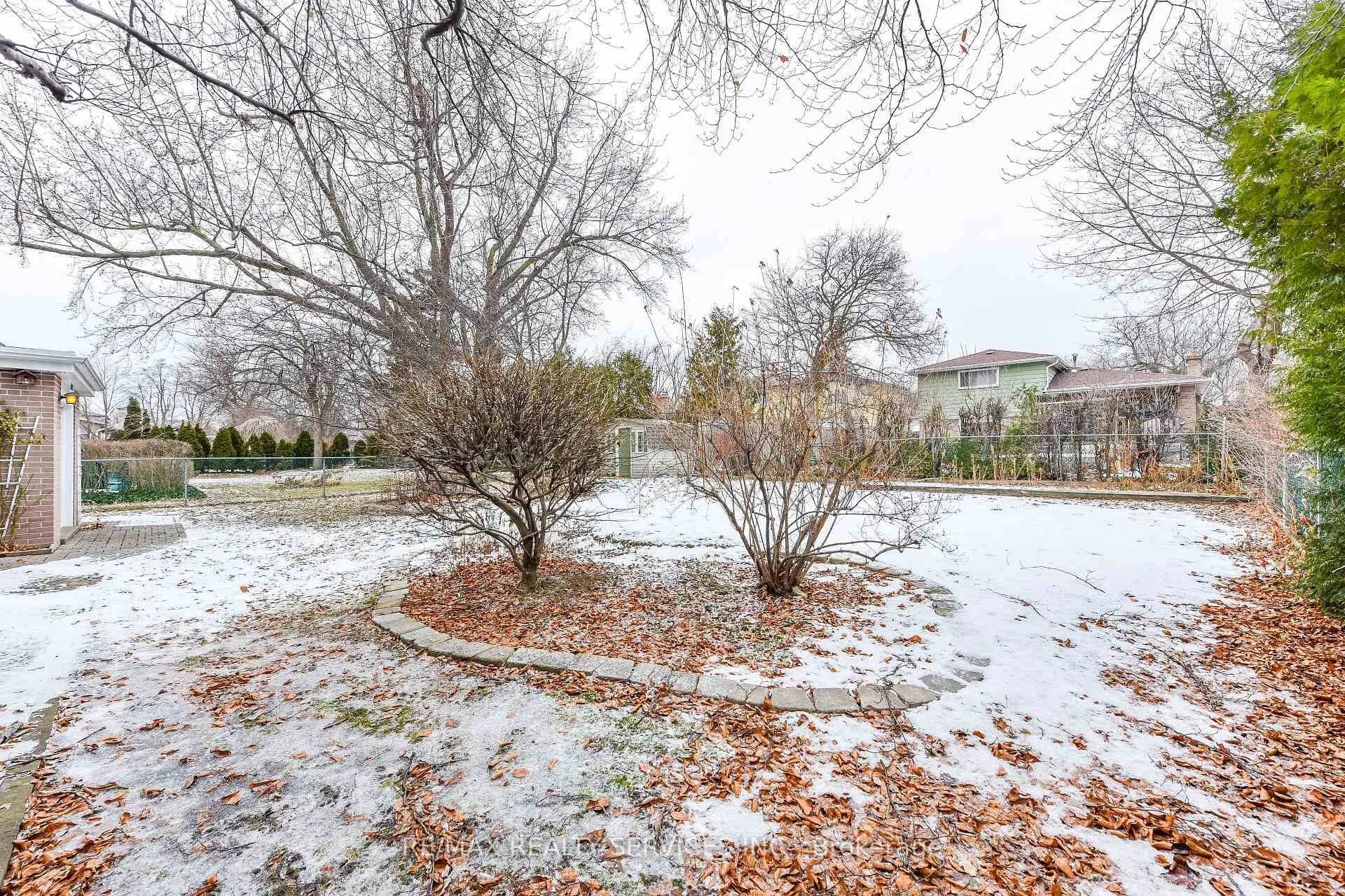 Photo 8 of 15 Richmond Drive, Brampton, Brampton East — HOMEH