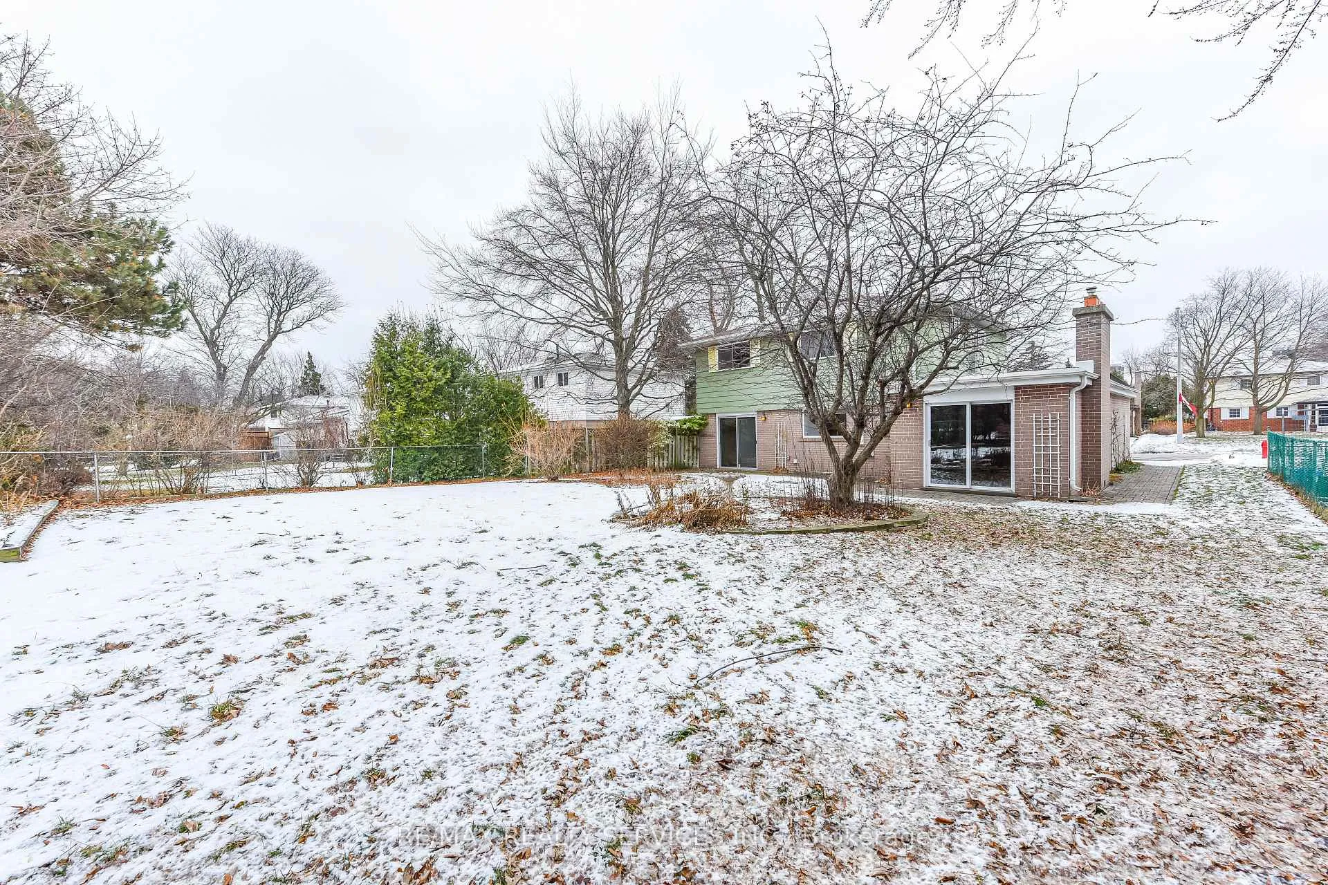 Photo 10 of 15 Richmond Drive, Brampton, Brampton East — HOMEH