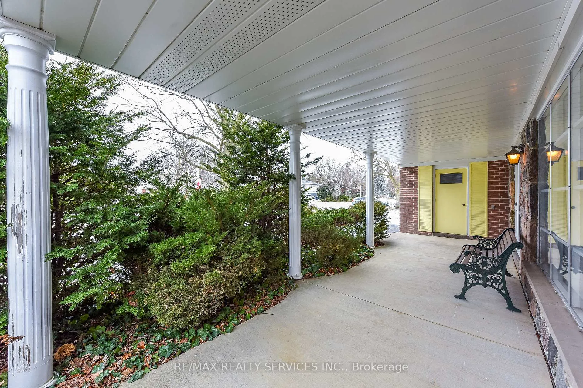 Photo 12 of 15 Richmond Drive, Brampton, Brampton East — HOMEH