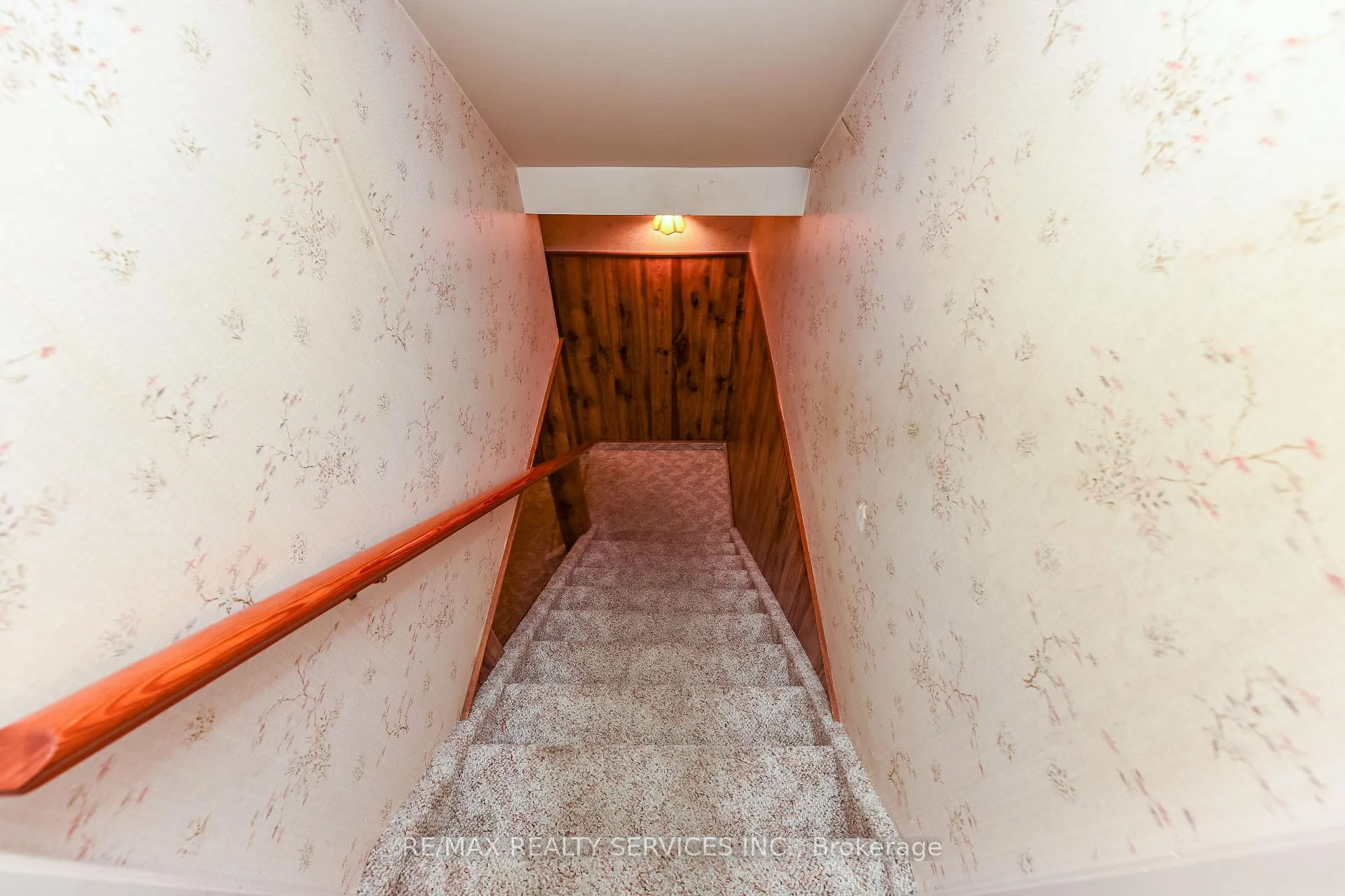 Photo 25 of 15 Richmond Drive, Brampton, Brampton East — HOMEH