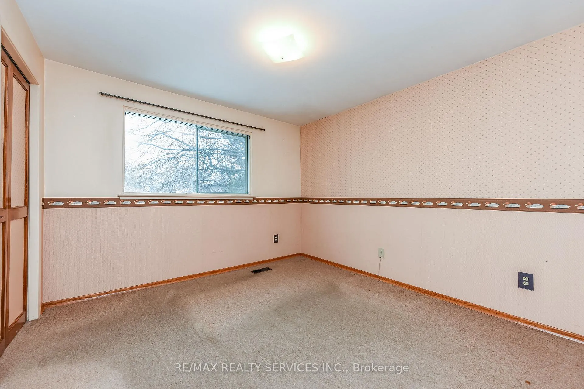 Photo 37 of 15 Richmond Drive, Brampton, Brampton East — HOMEH