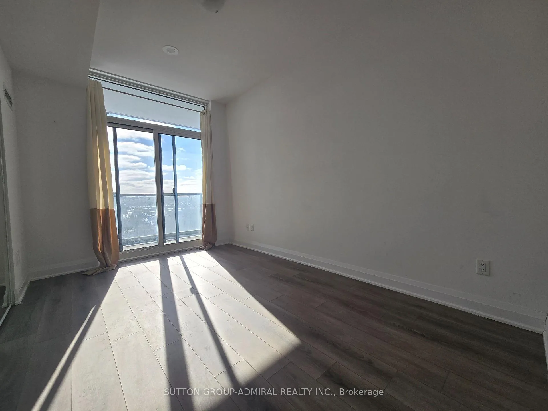 Photo 18 of Unit 1504, 20 Gatineau Drive, Vaughan, Beverley Glen — HOMEH