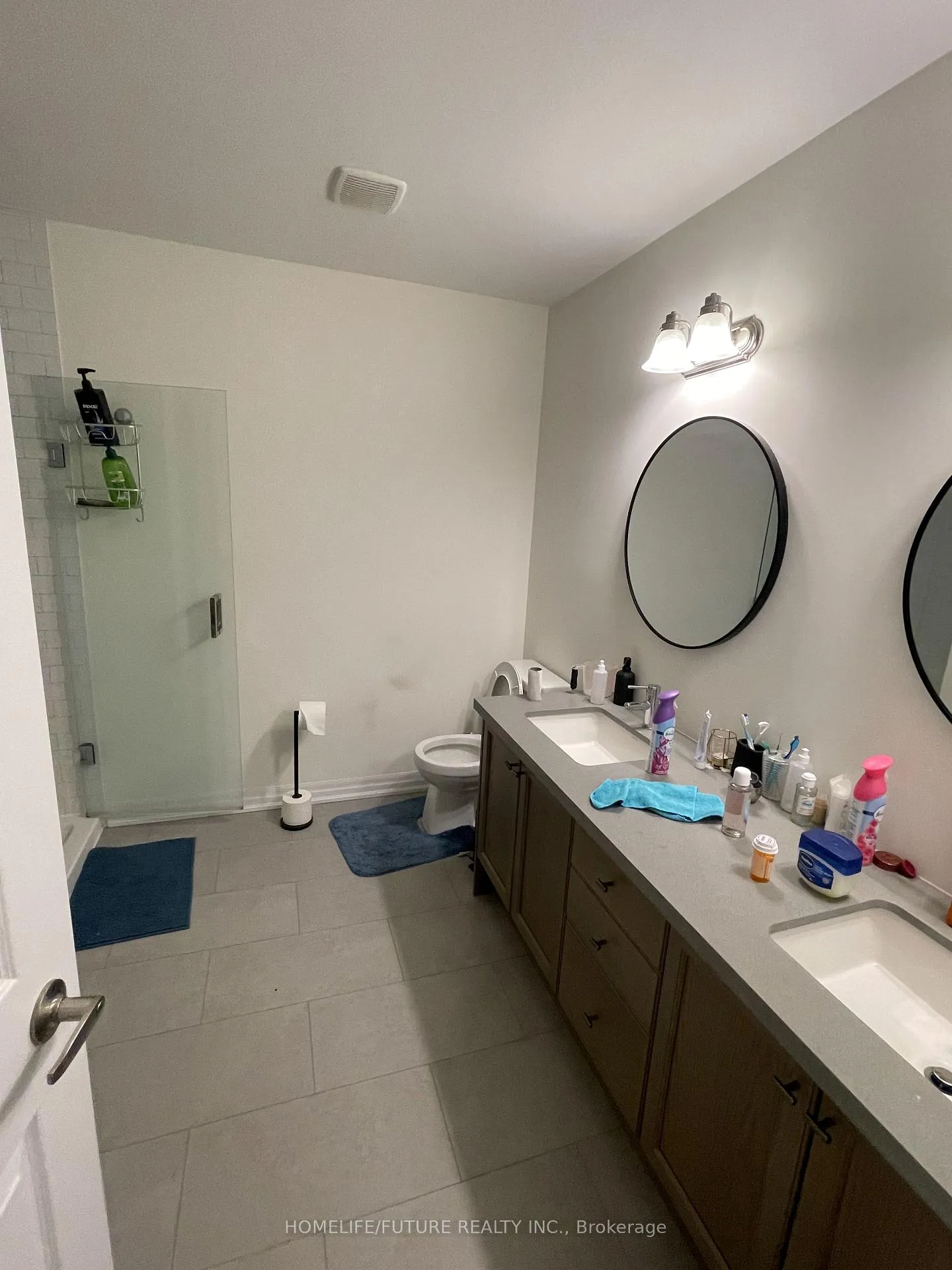 Photo 4 of 11 Salmon Crescent, Clarington, Bowmanville — HOMEH