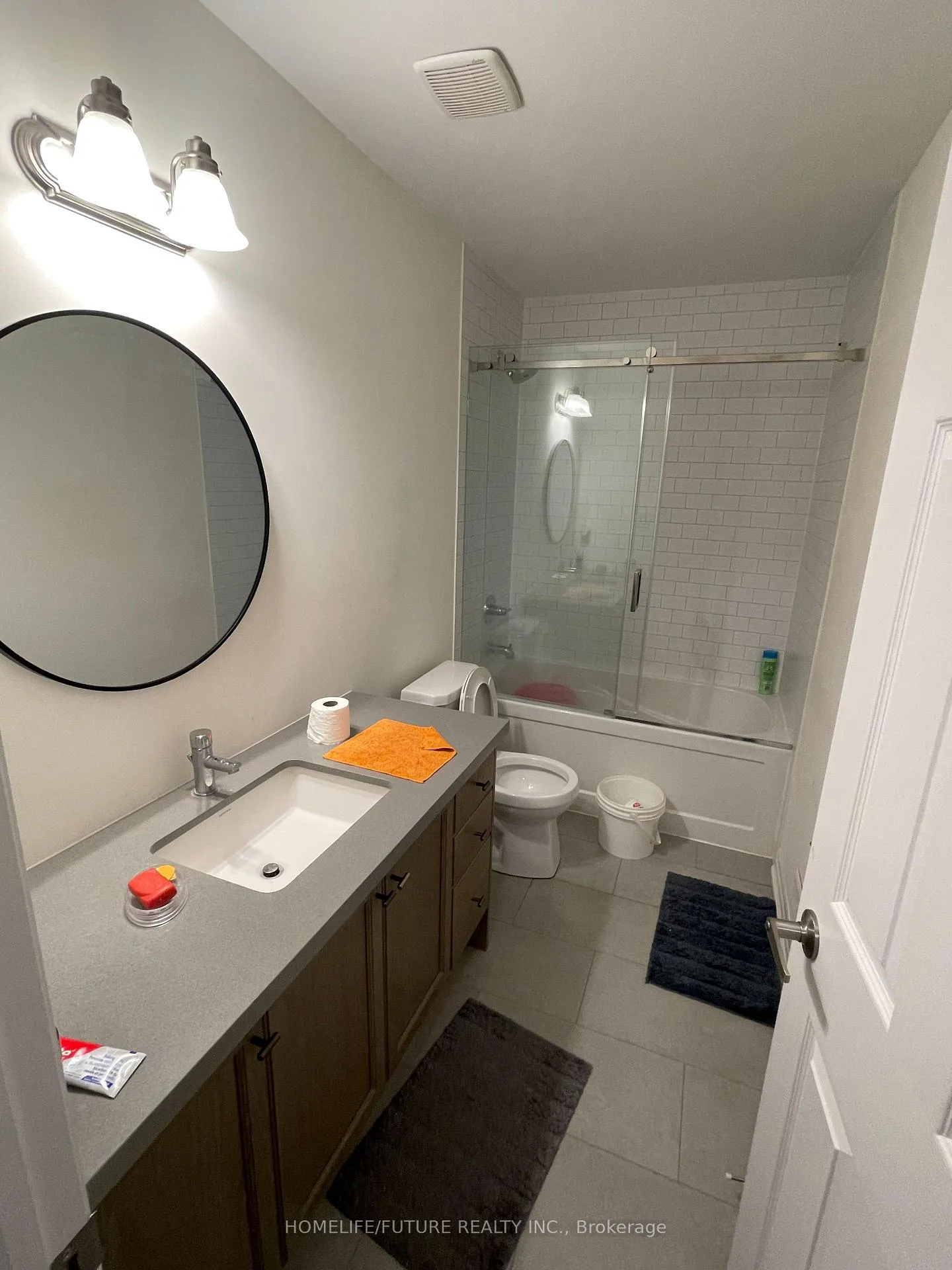 Photo 7 of 11 Salmon Crescent, Clarington, Bowmanville — HOMEH