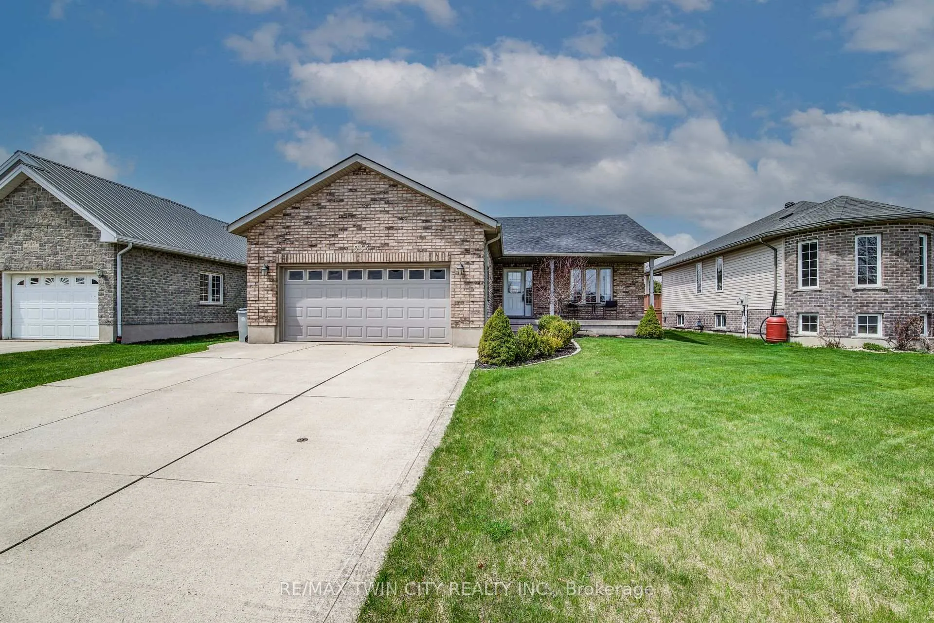 Photo 2 of 935 Baker Street S, North Perth, Listowel — HOMEH