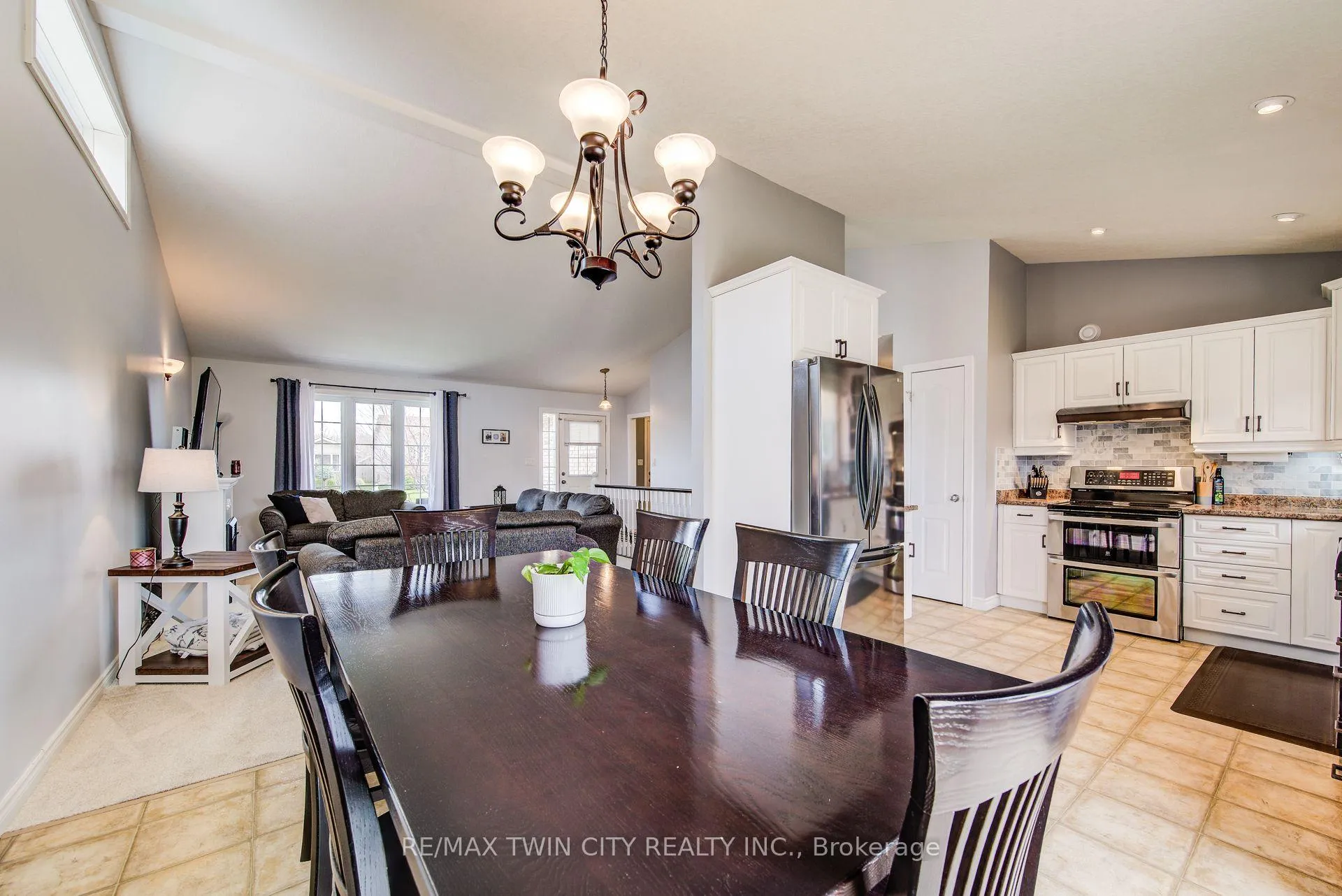 Photo 14 of 935 Baker Street S, North Perth, Listowel — HOMEH