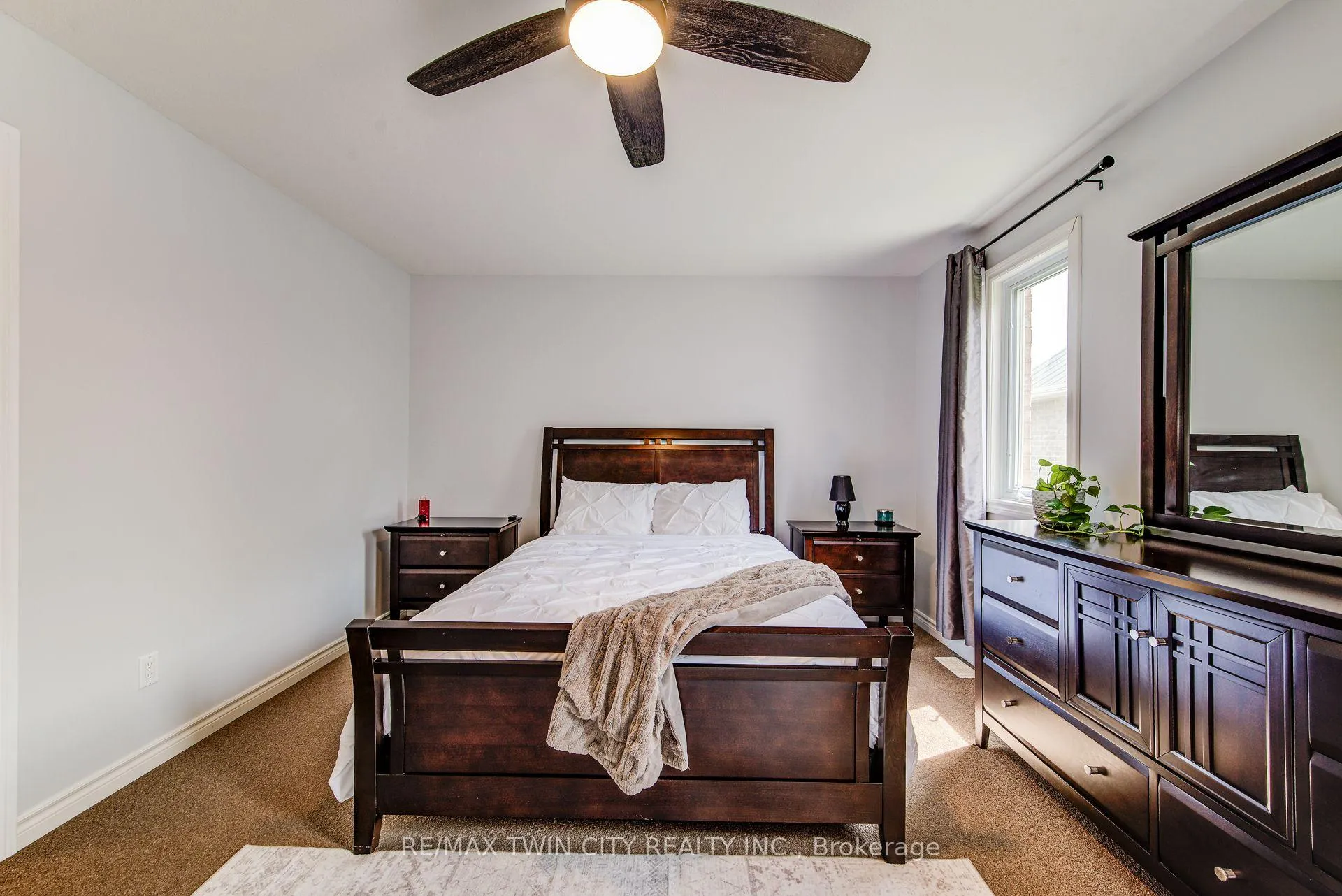Photo 26 of 935 Baker Street S, North Perth, Listowel — HOMEH