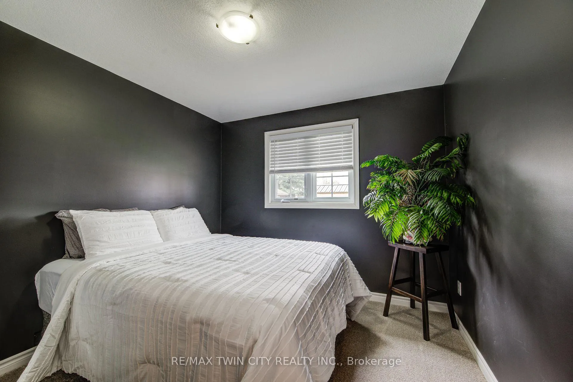 Photo 29 of 935 Baker Street S, North Perth, Listowel — HOMEH