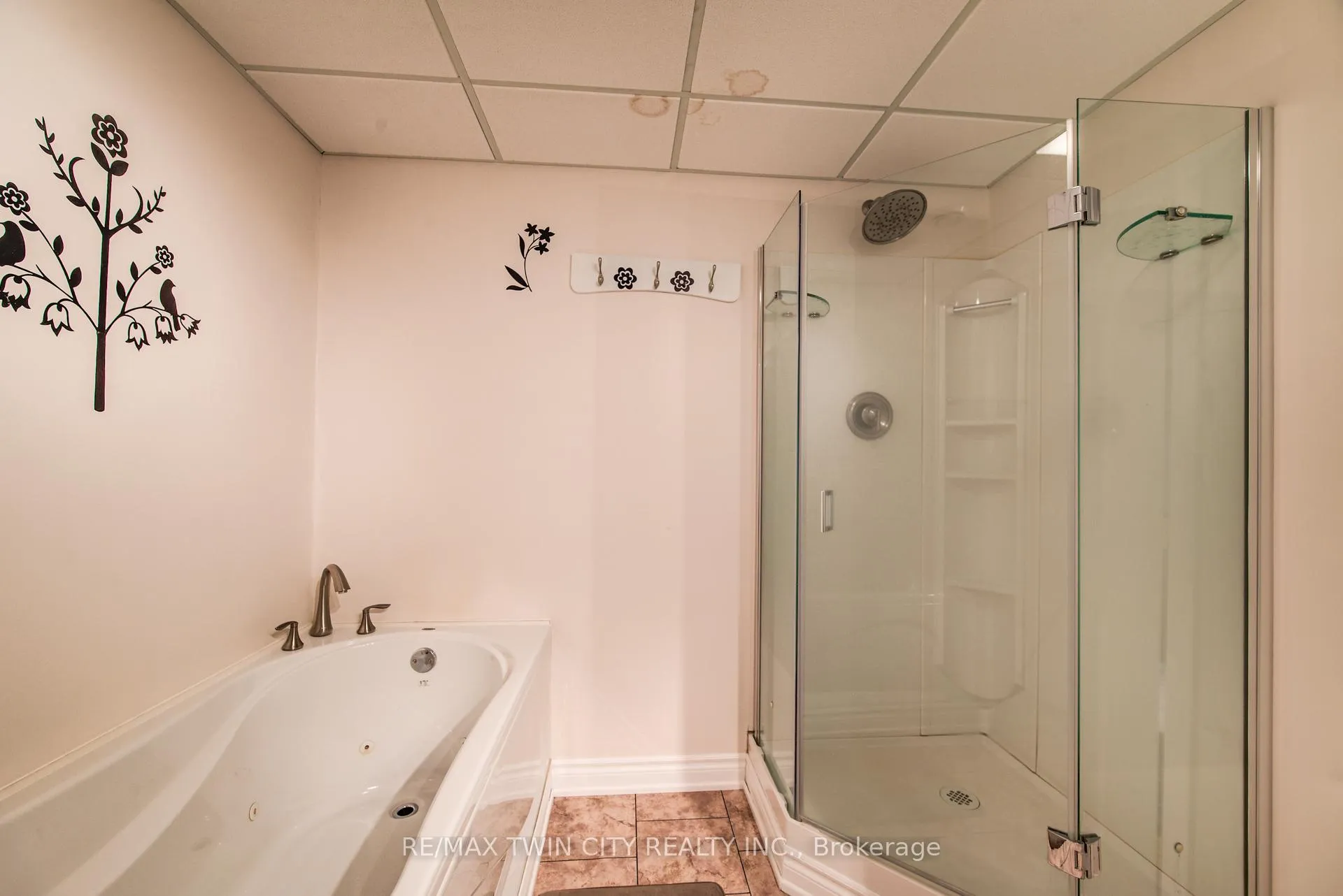 Photo 38 of 935 Baker Street S, North Perth, Listowel — HOMEH