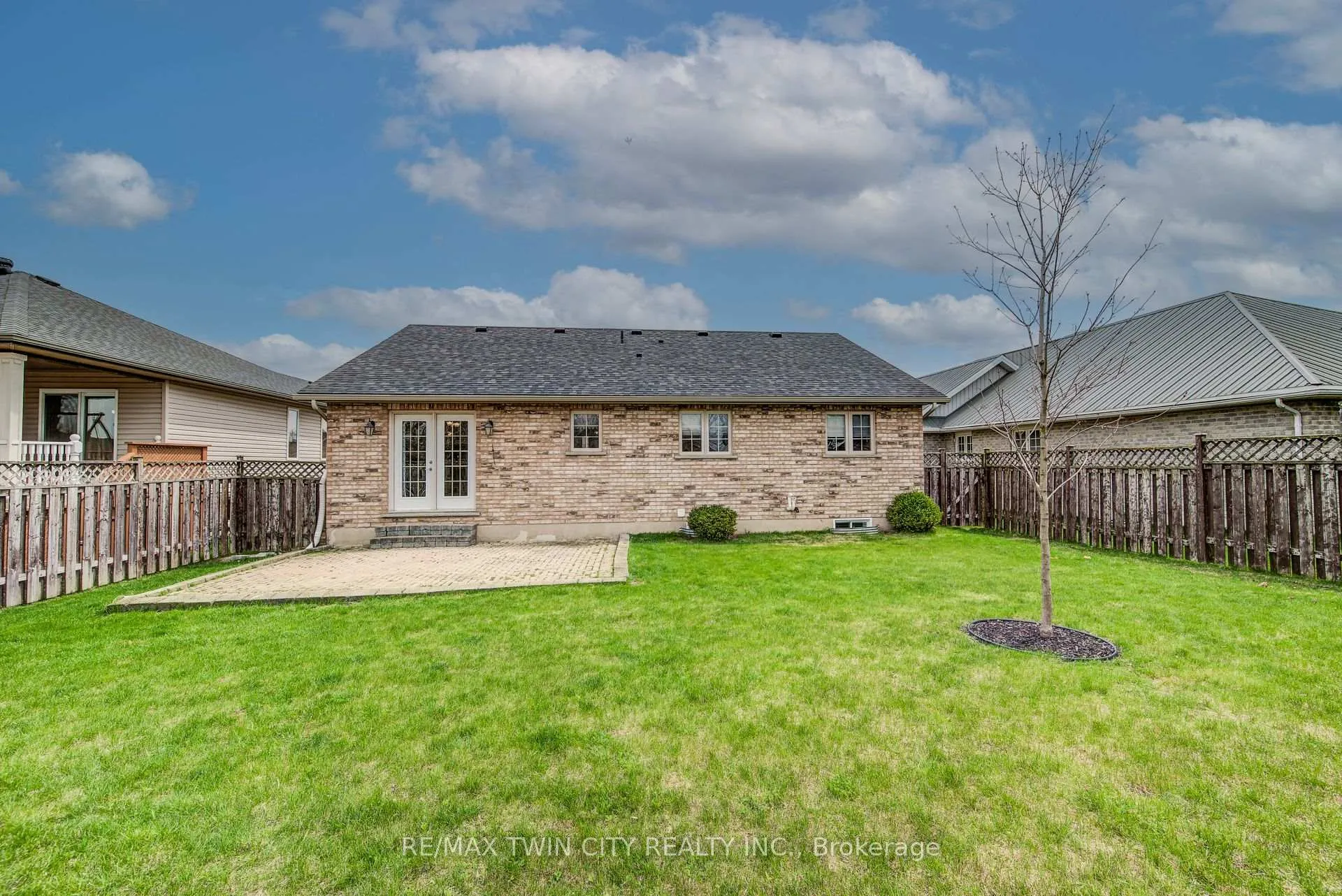 Photo 44 of 935 Baker Street S, North Perth, Listowel — HOMEH