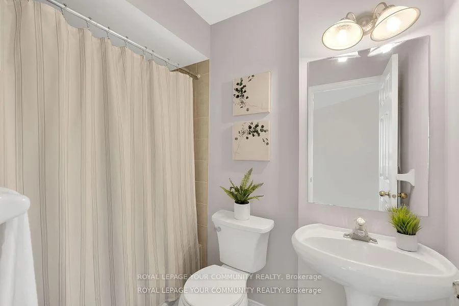 Photo 29 of 98 Sylwood Crescent, Vaughan, Maple — HOMEH