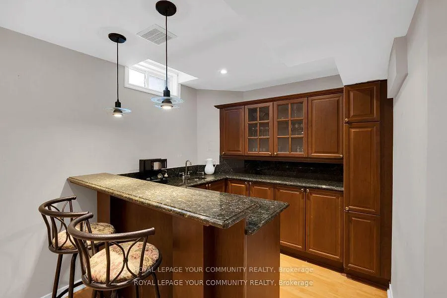 Photo 35 of 98 Sylwood Crescent, Vaughan, Maple — HOMEH