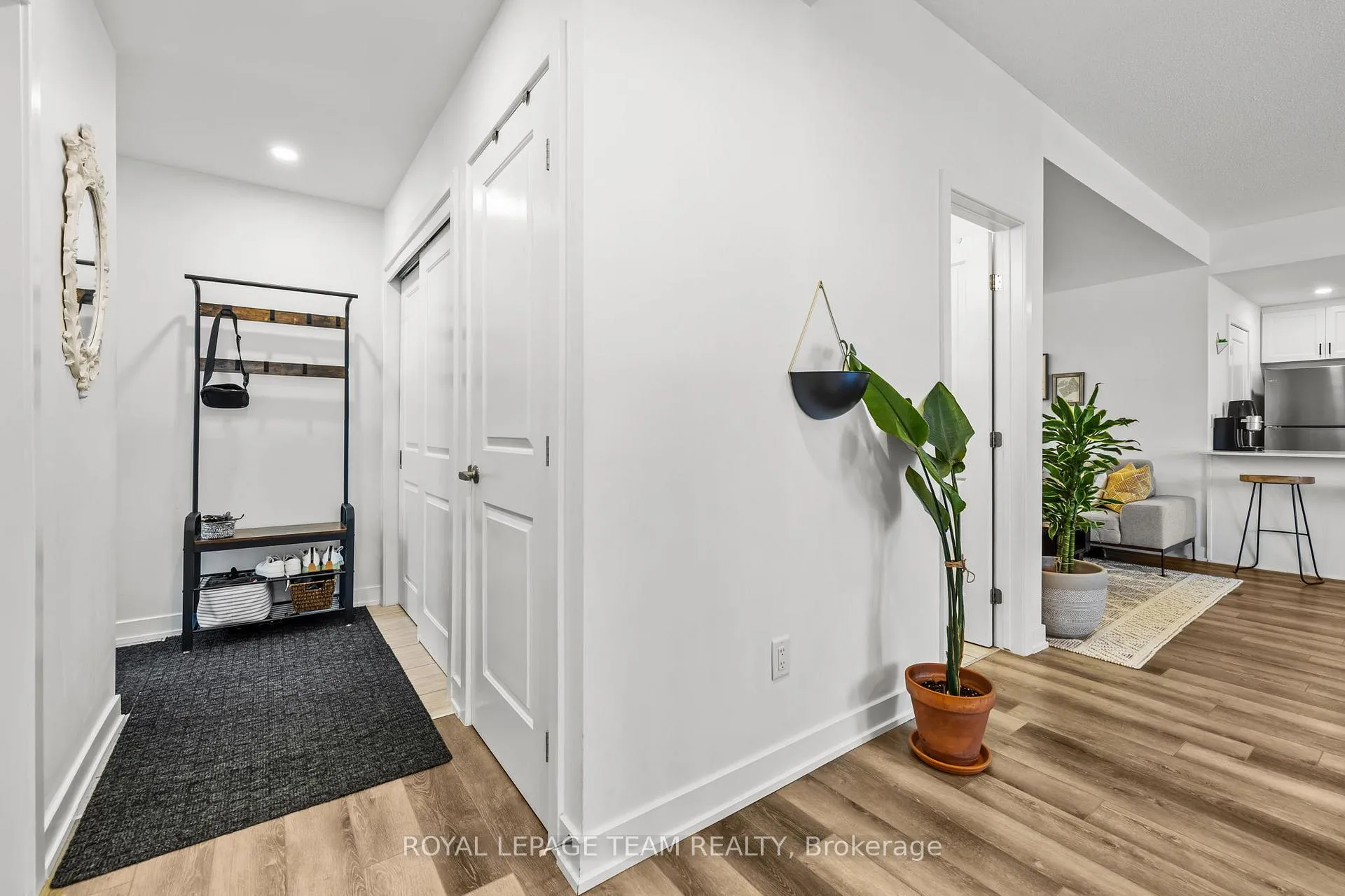Photo 4 of 213 Big Sky Private, Ottawa, Leitrim — HOMEH