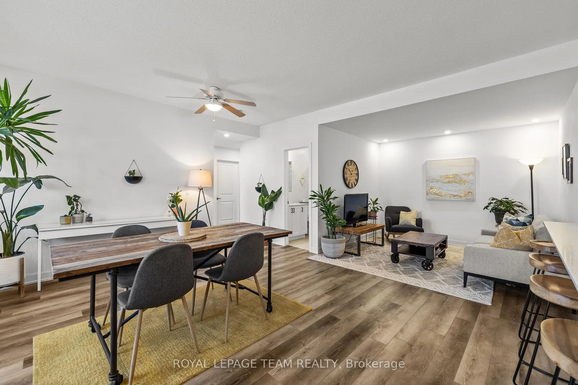 Photo 5 of 213 Big Sky Private, Ottawa, Leitrim — HOMEH